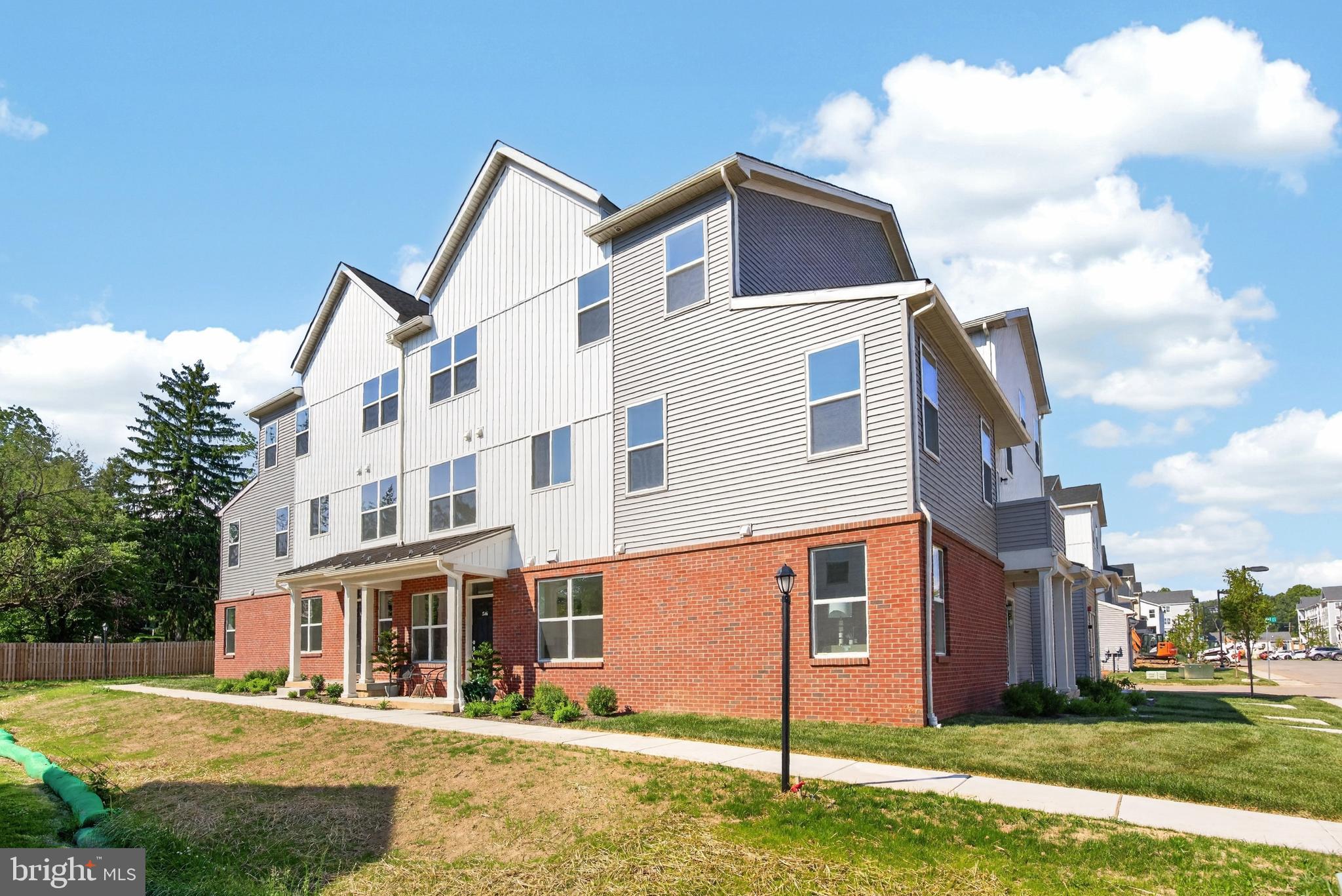 ARBOR PLACE - Residential