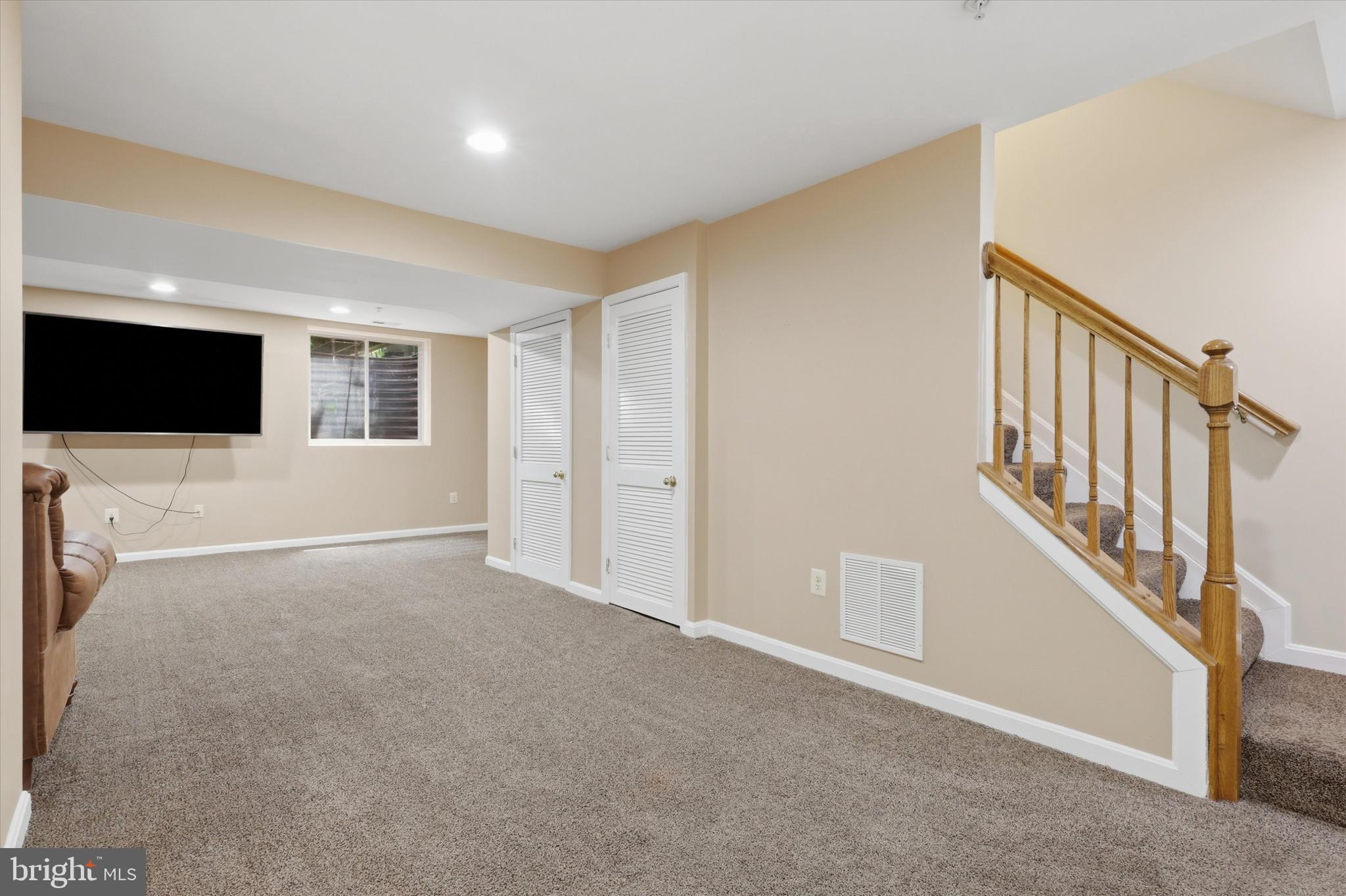WILLOW BROOK - Residential