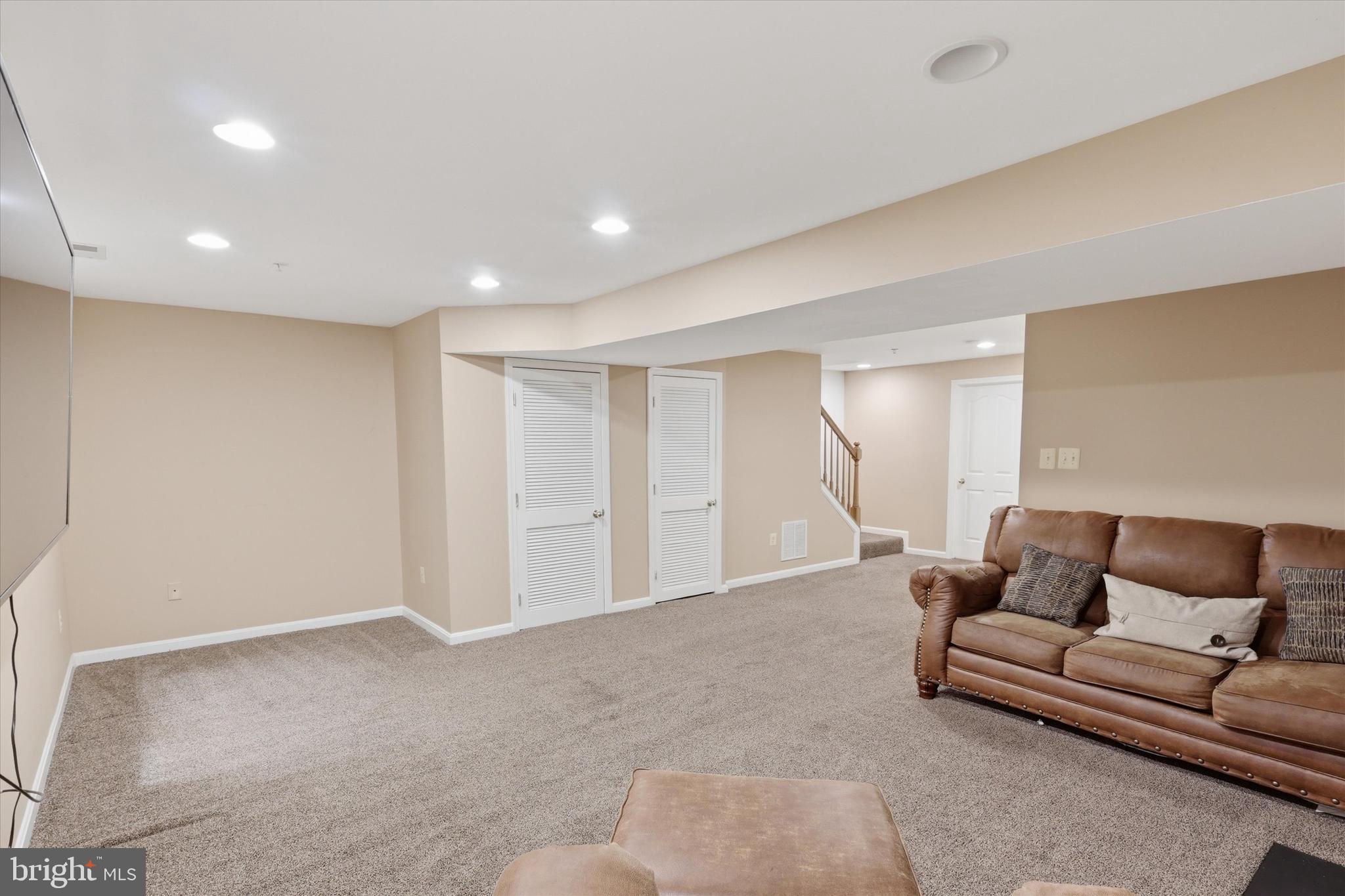 WILLOW BROOK - Residential