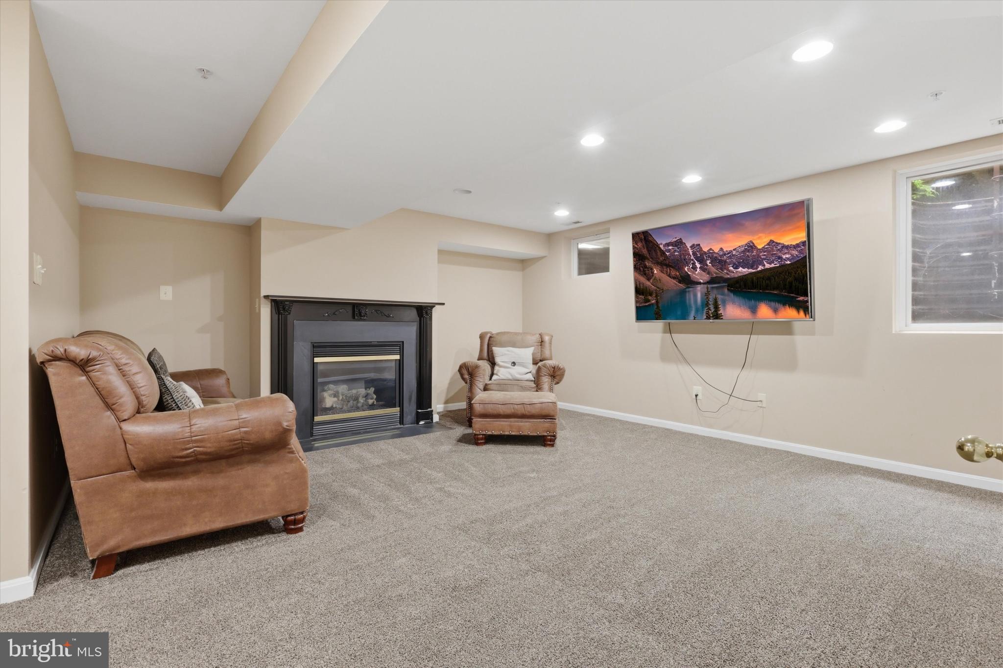 WILLOW BROOK - Residential