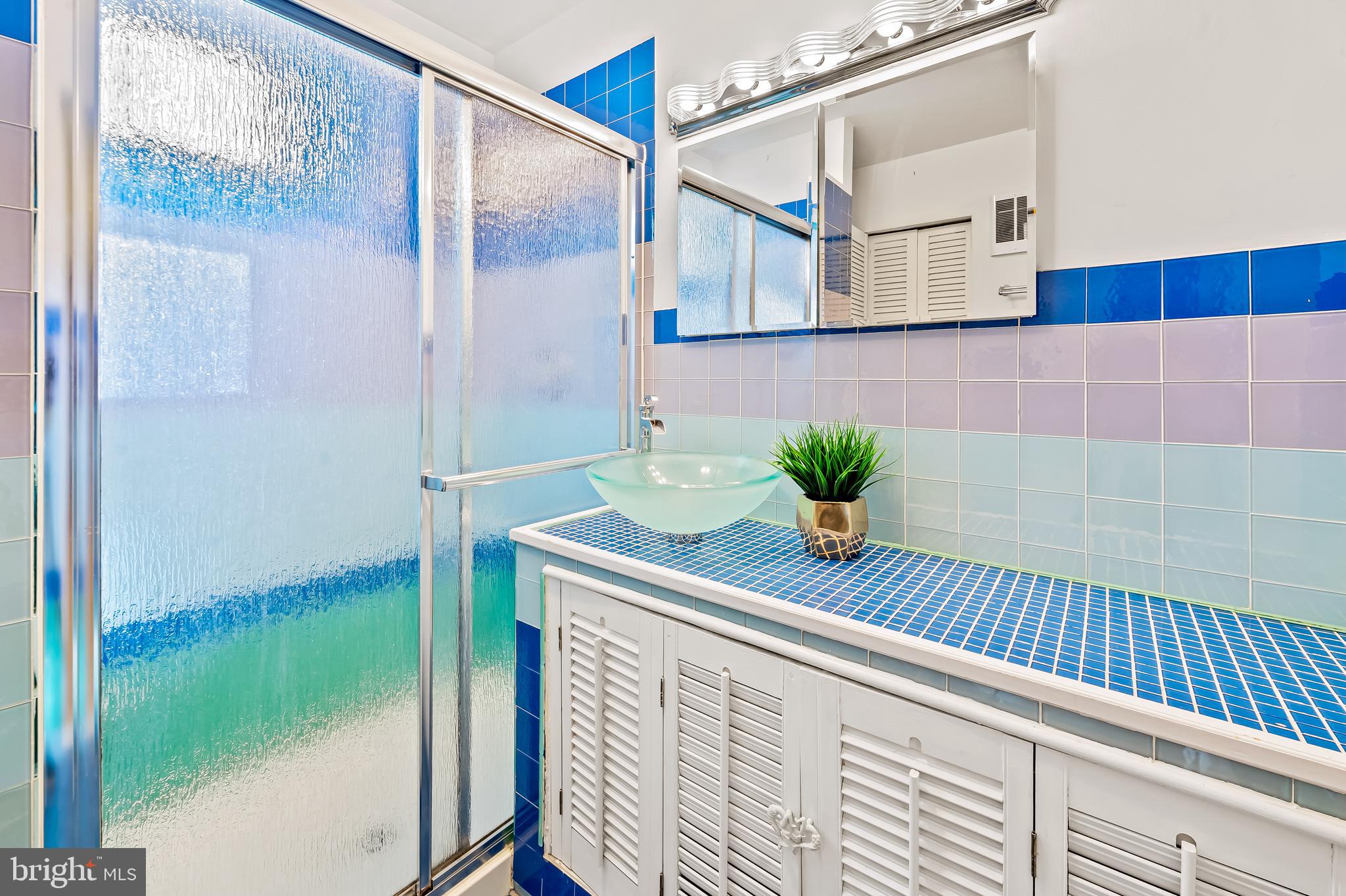 MOUNT WASHINGTON - Residential