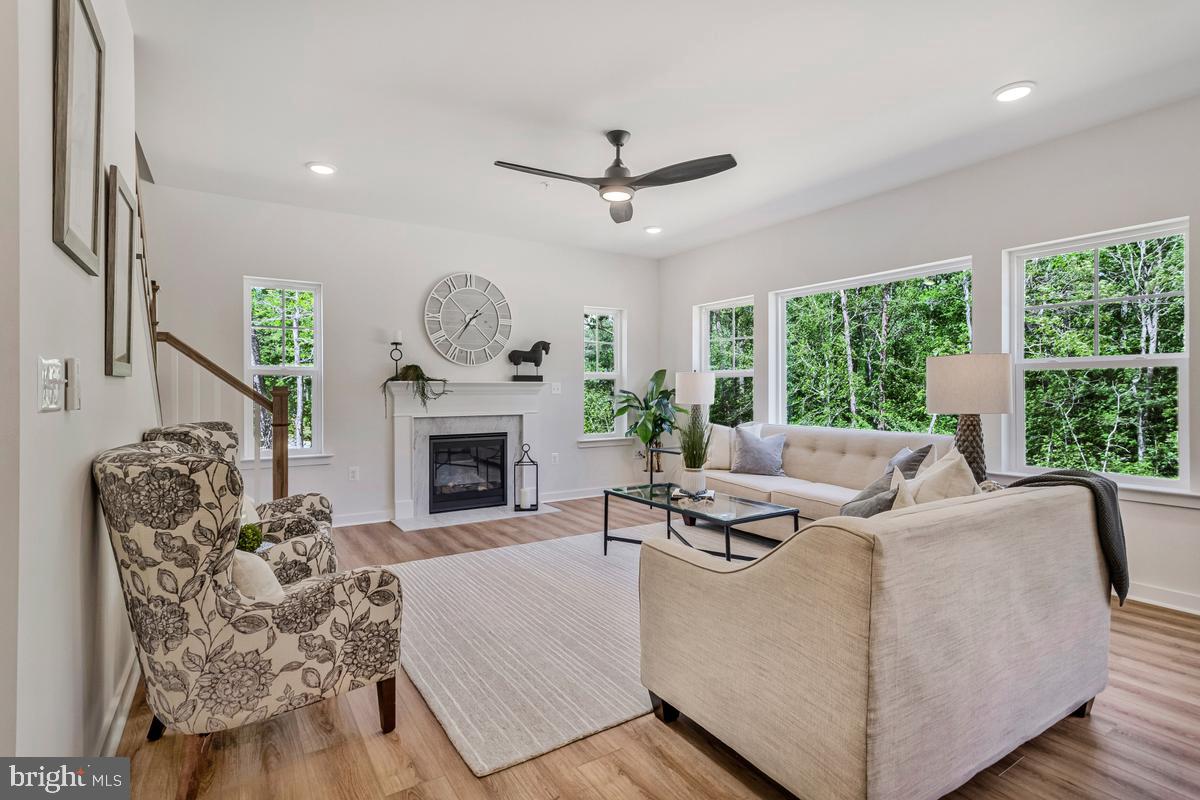 OYSTER HARBOR - Residential