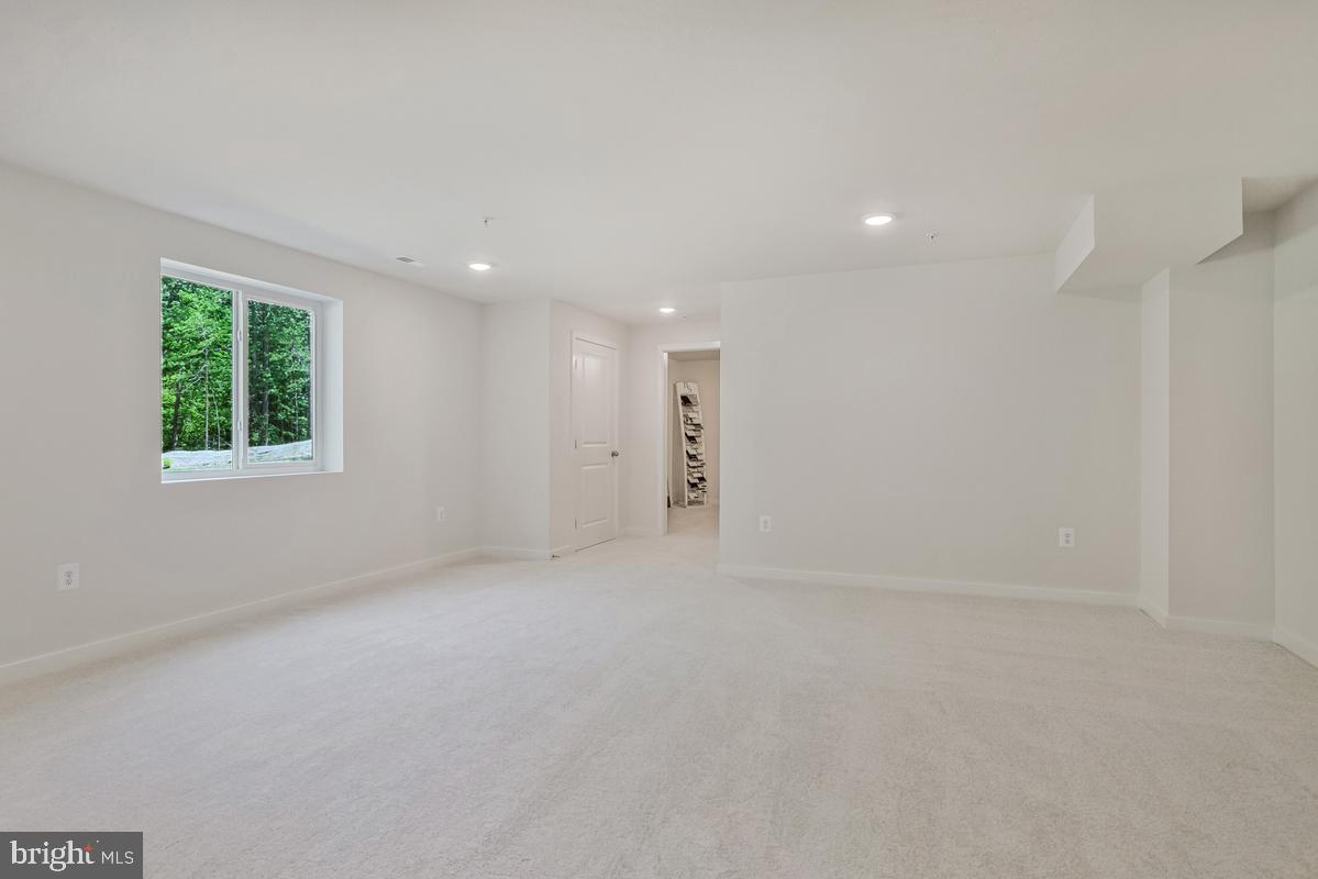 OYSTER HARBOR - Residential