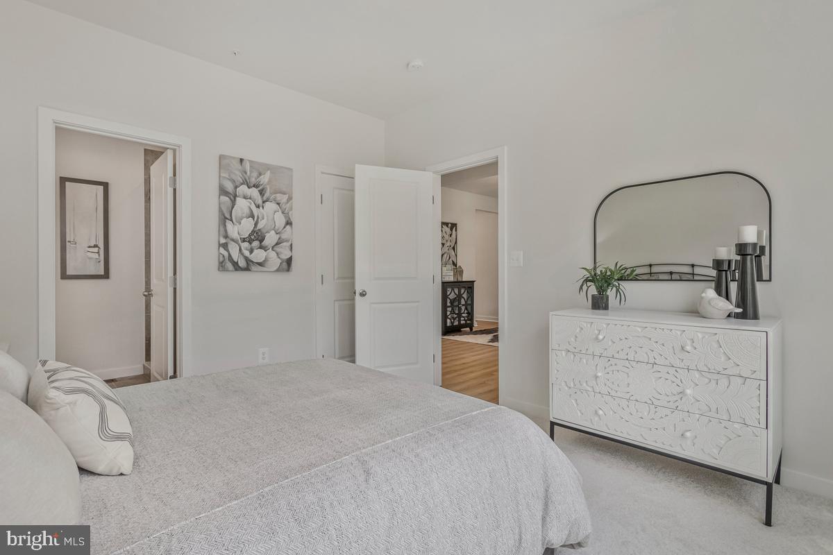 OYSTER HARBOR - Residential