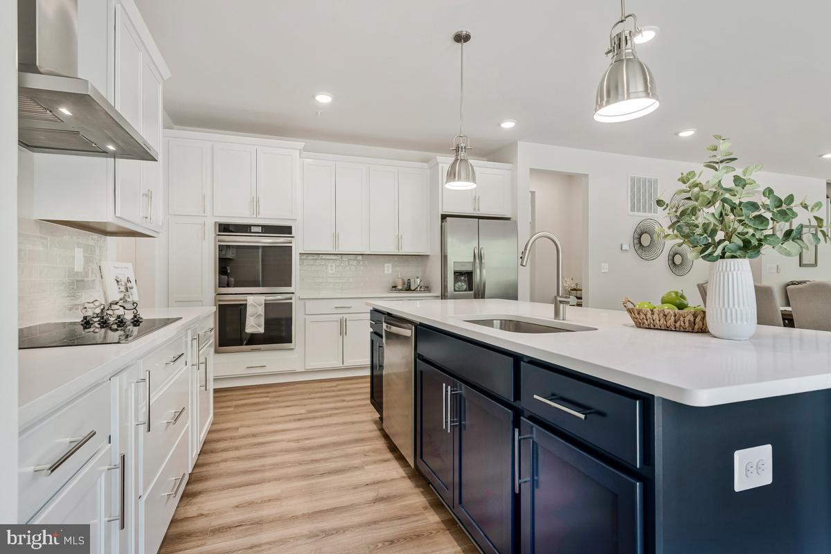 OYSTER HARBOR - Residential
