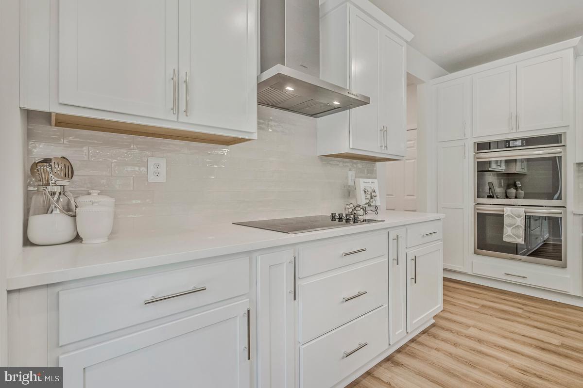 OYSTER HARBOR - Residential