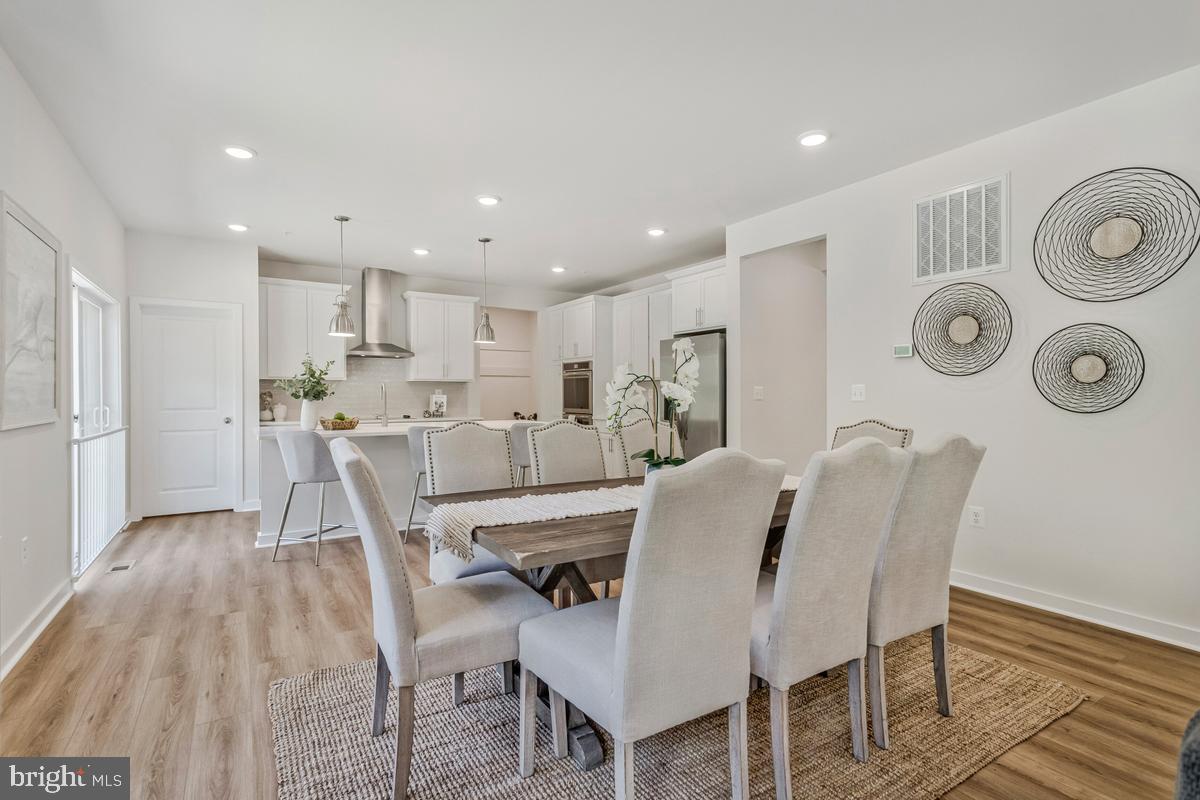 OYSTER HARBOR - Residential