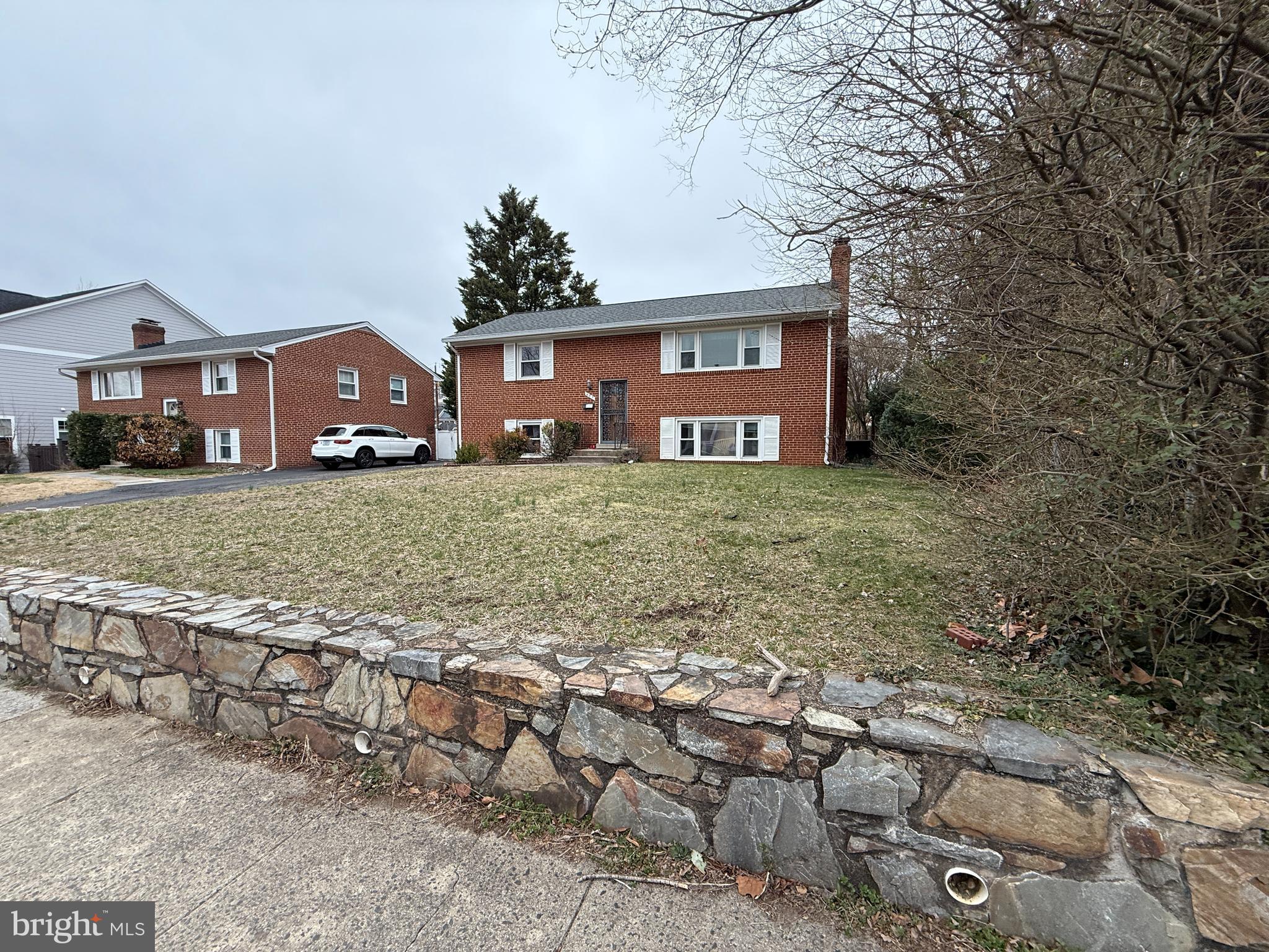 BRANDON VILLAGE - Residential