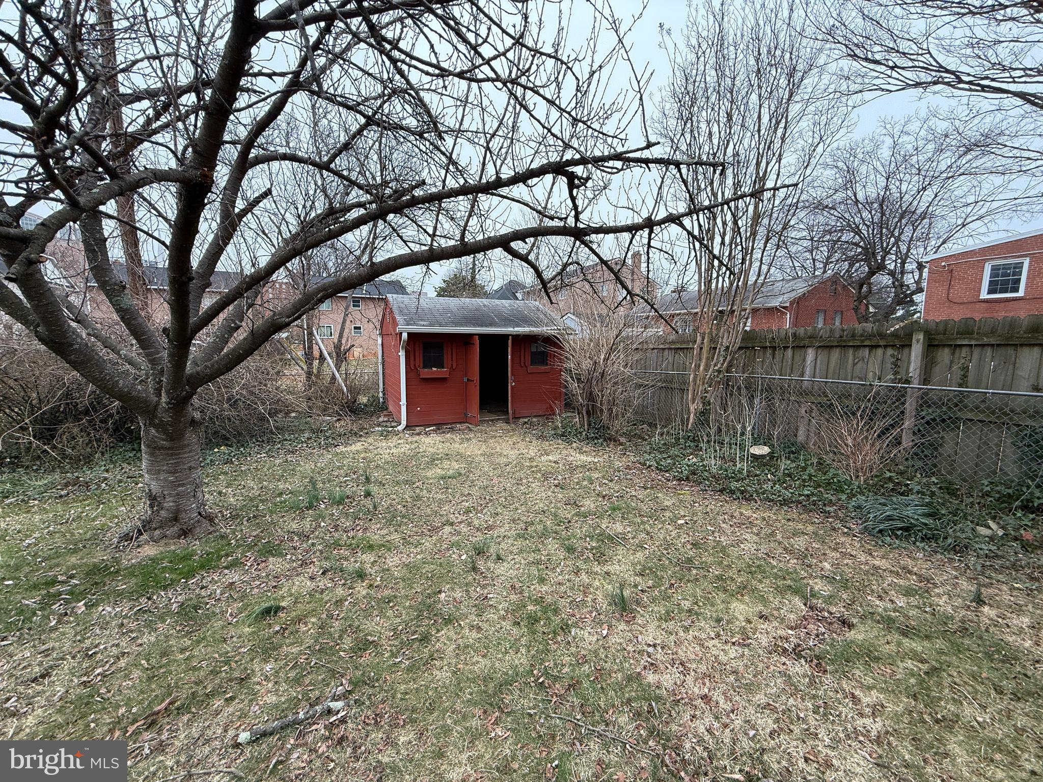 BRANDON VILLAGE - Residential