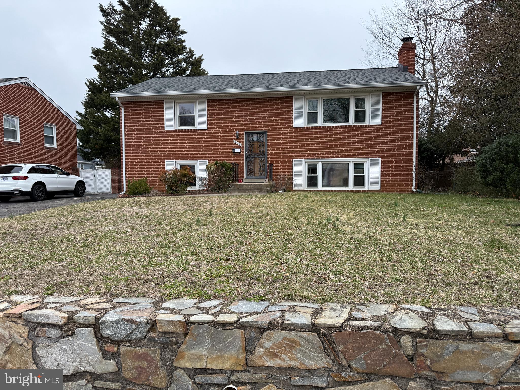 BRANDON VILLAGE - Residential