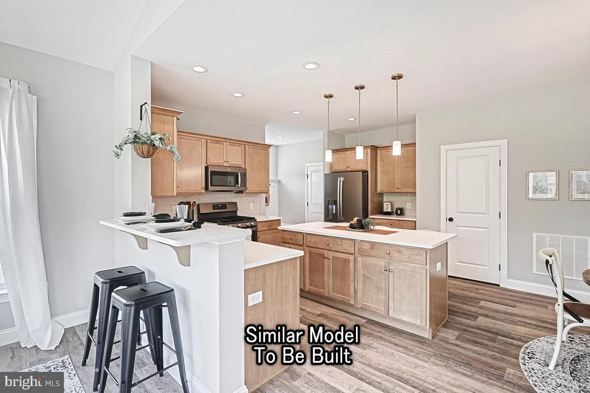 HICKORY POINTE - Residential