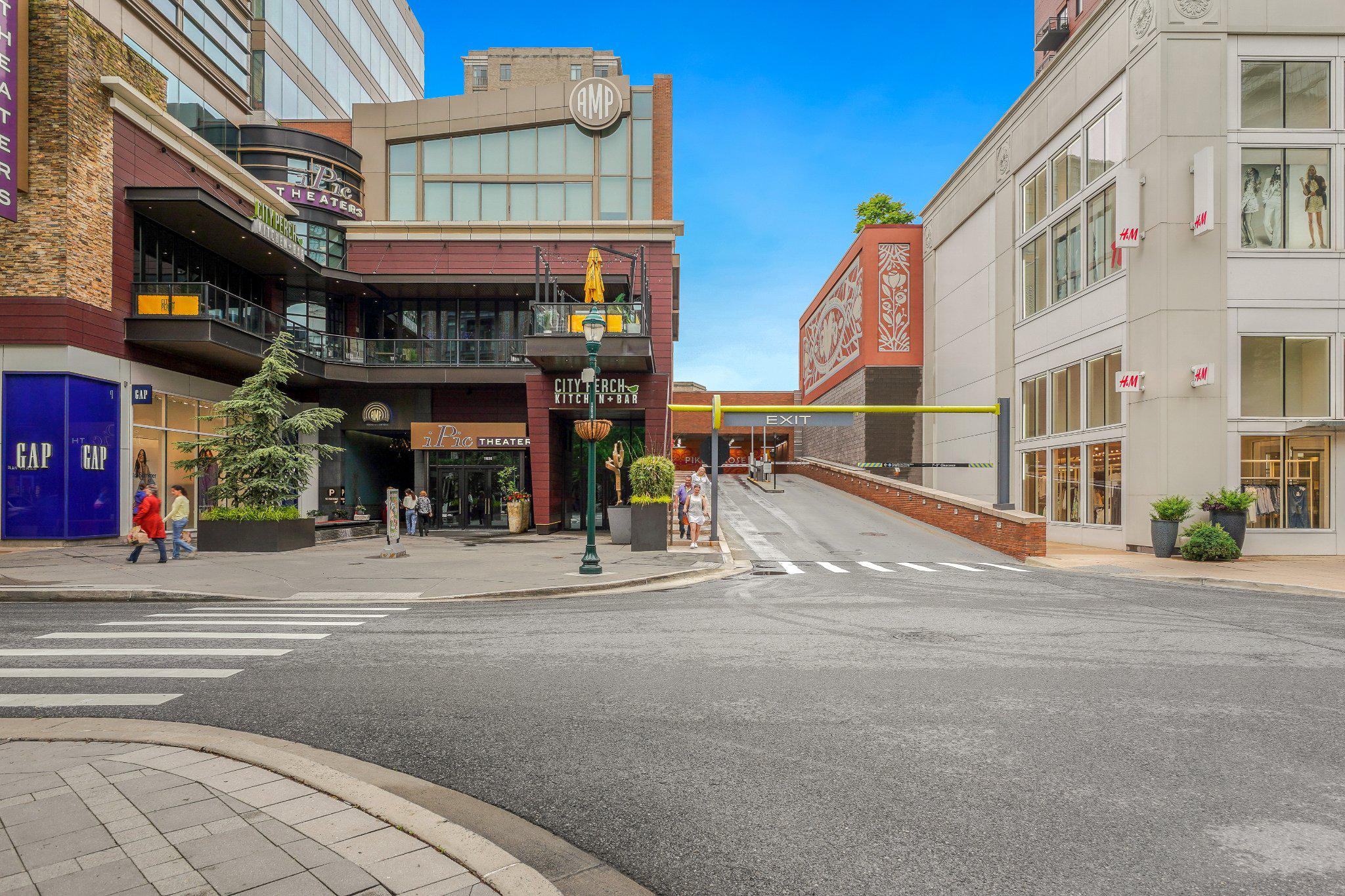 MONTGOMERY SQUARE - Residential