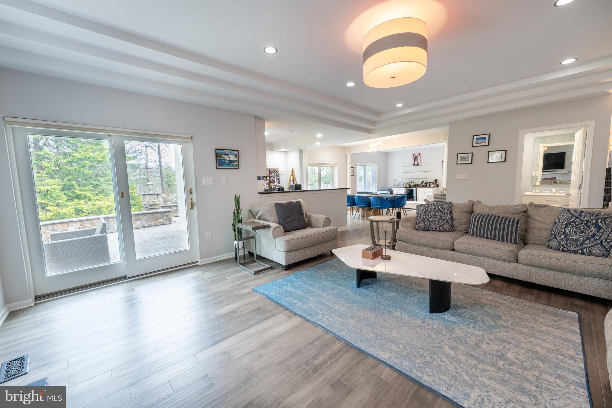 SPRING MILL - Residential