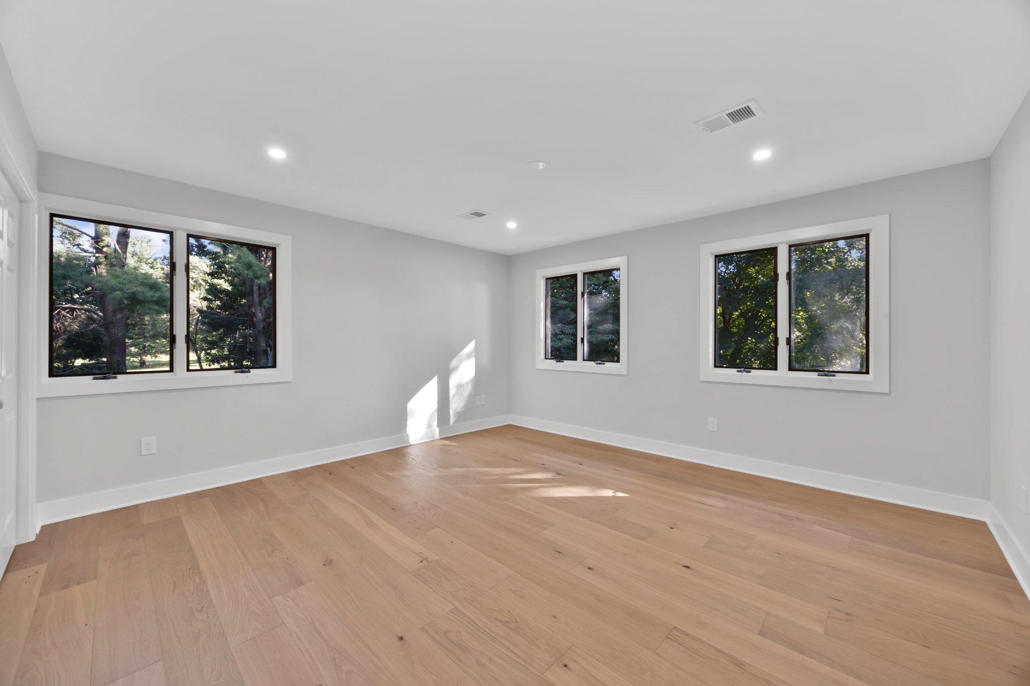 BURNHAM HILLS - Residential