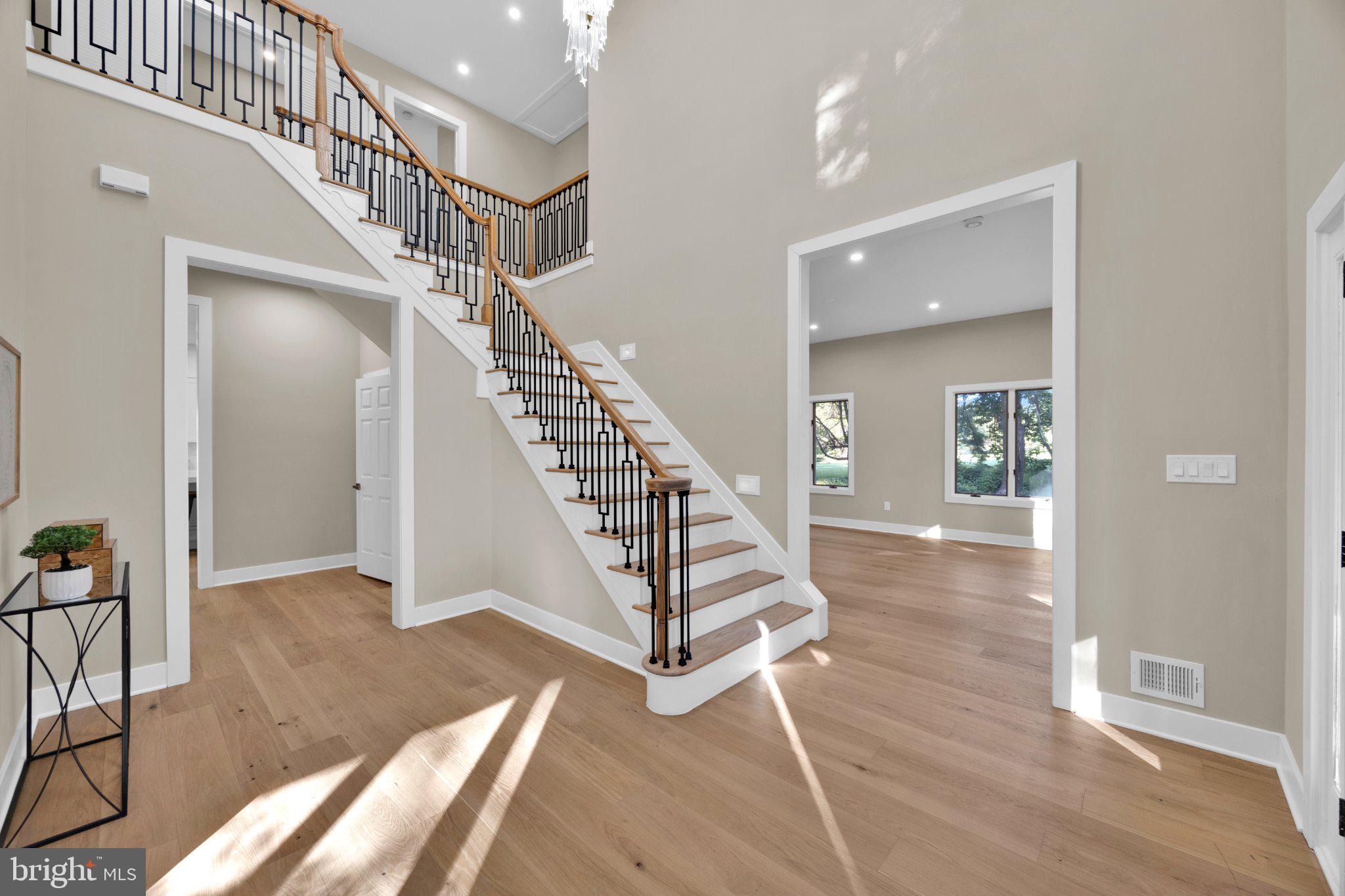 BURNHAM HILLS - Residential