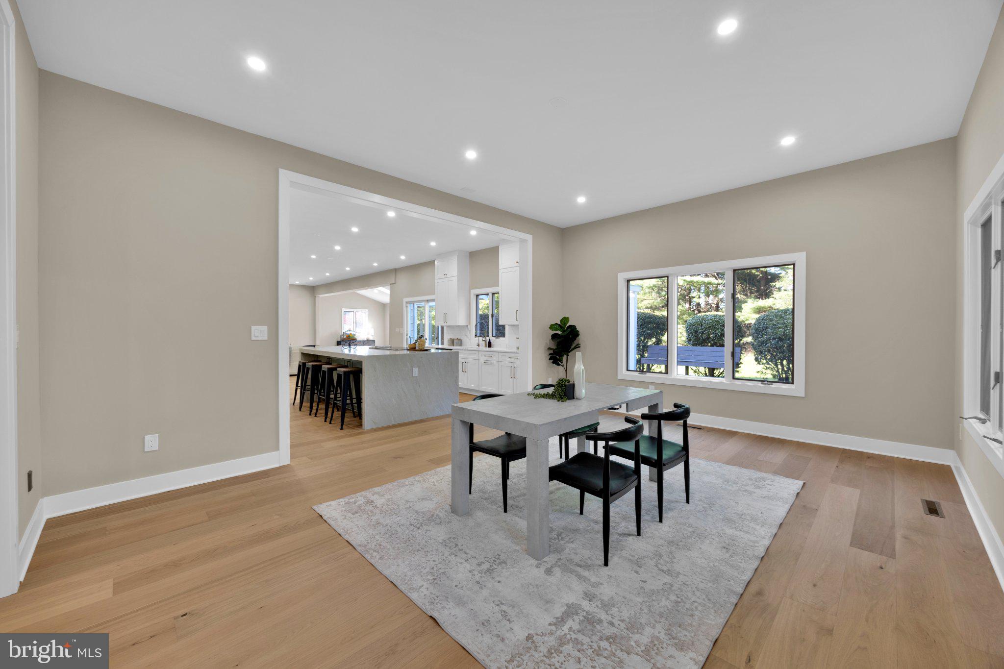 BURNHAM HILLS - Residential