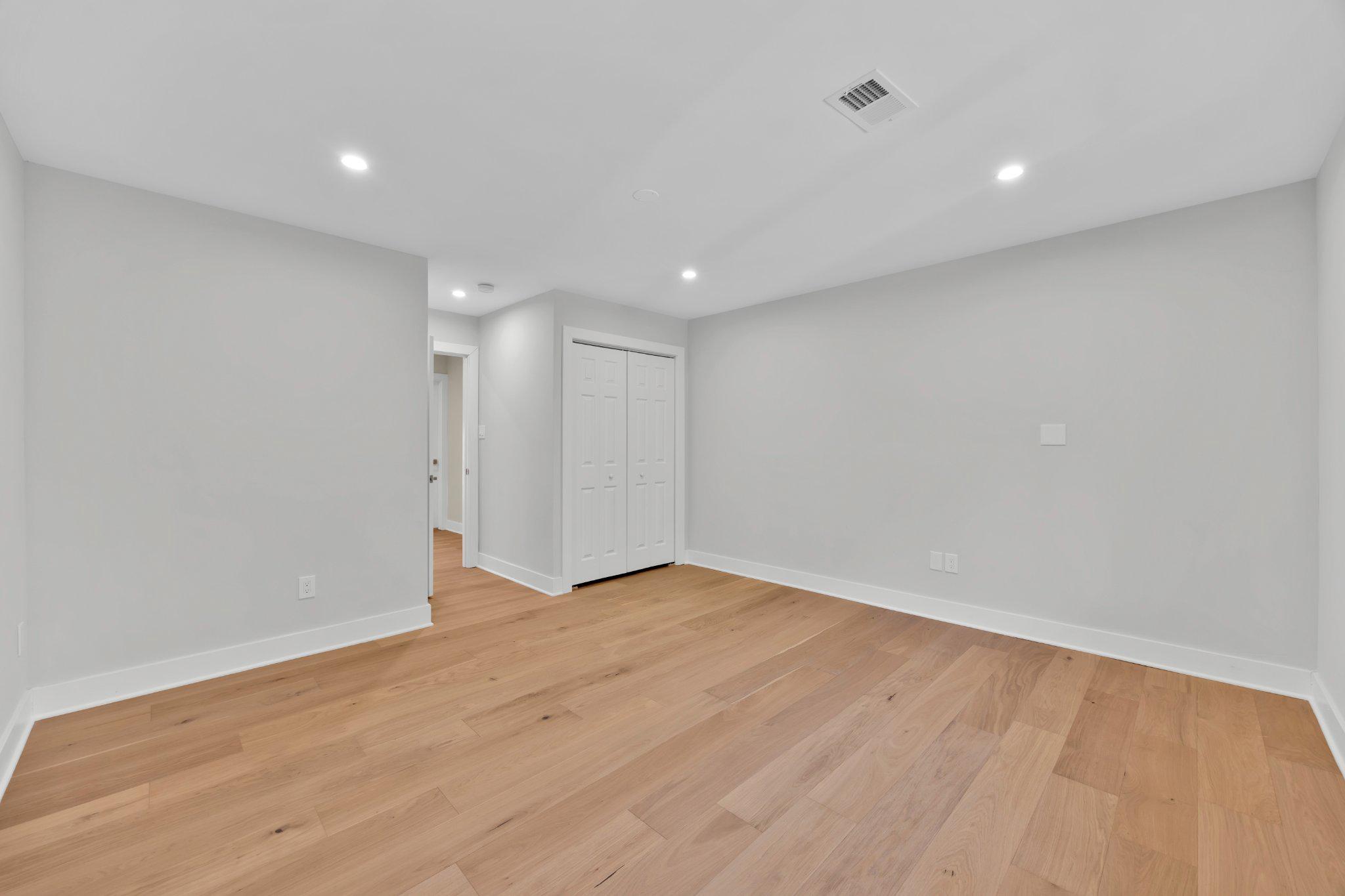 BURNHAM HILLS - Residential