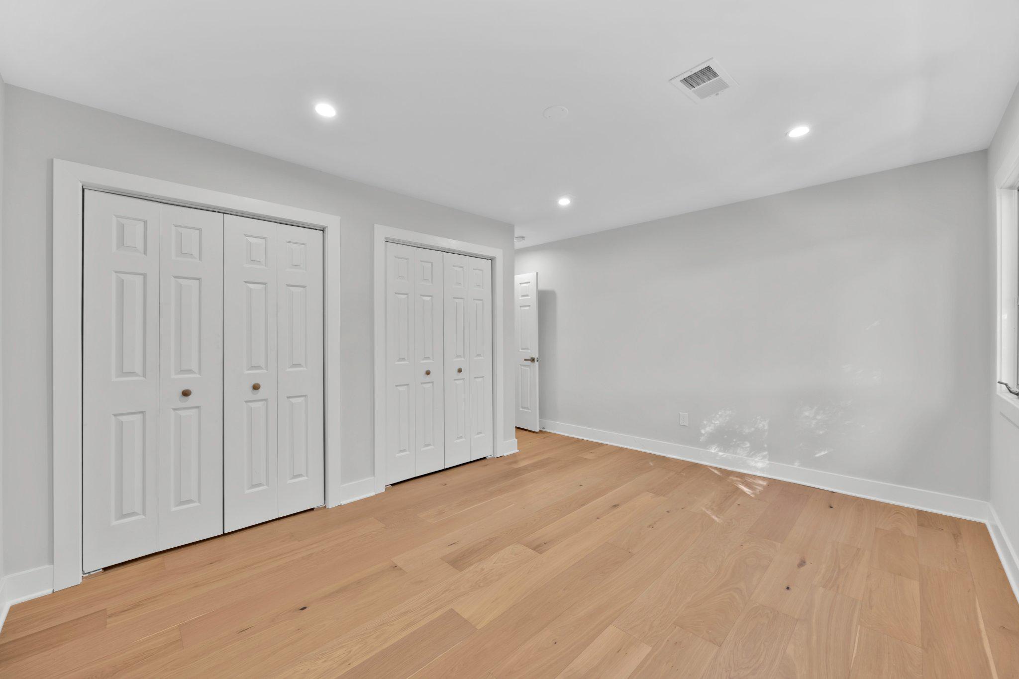 BURNHAM HILLS - Residential