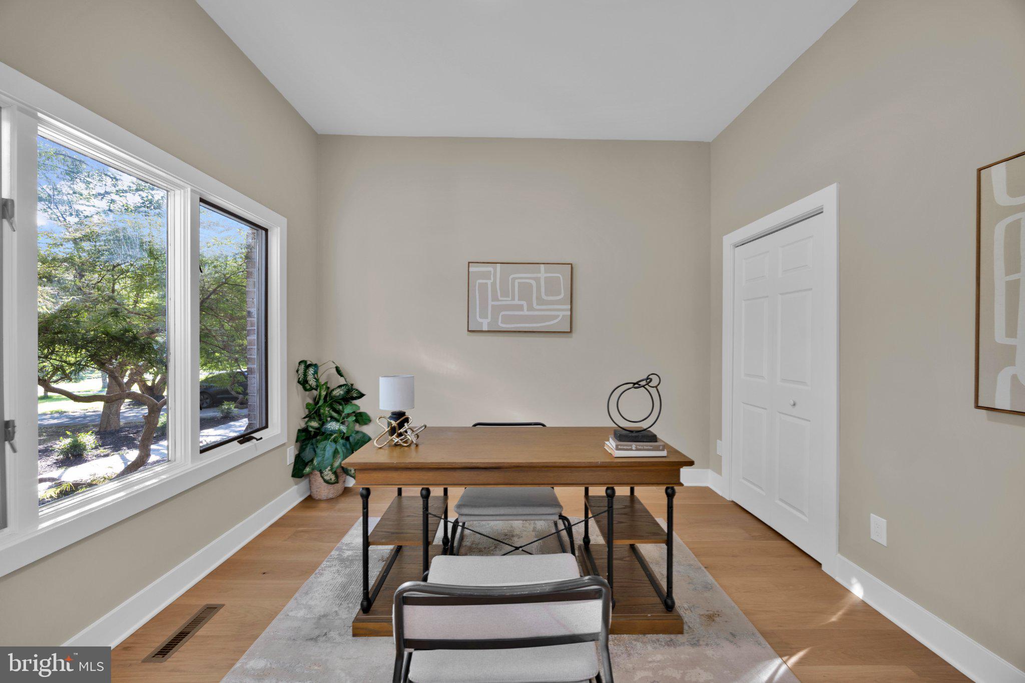 BURNHAM HILLS - Residential