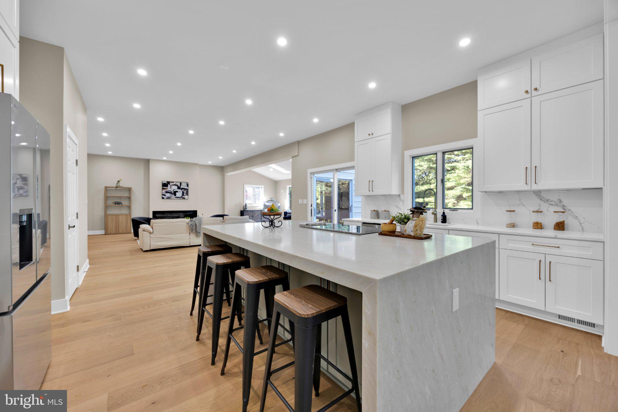 BURNHAM HILLS - Residential