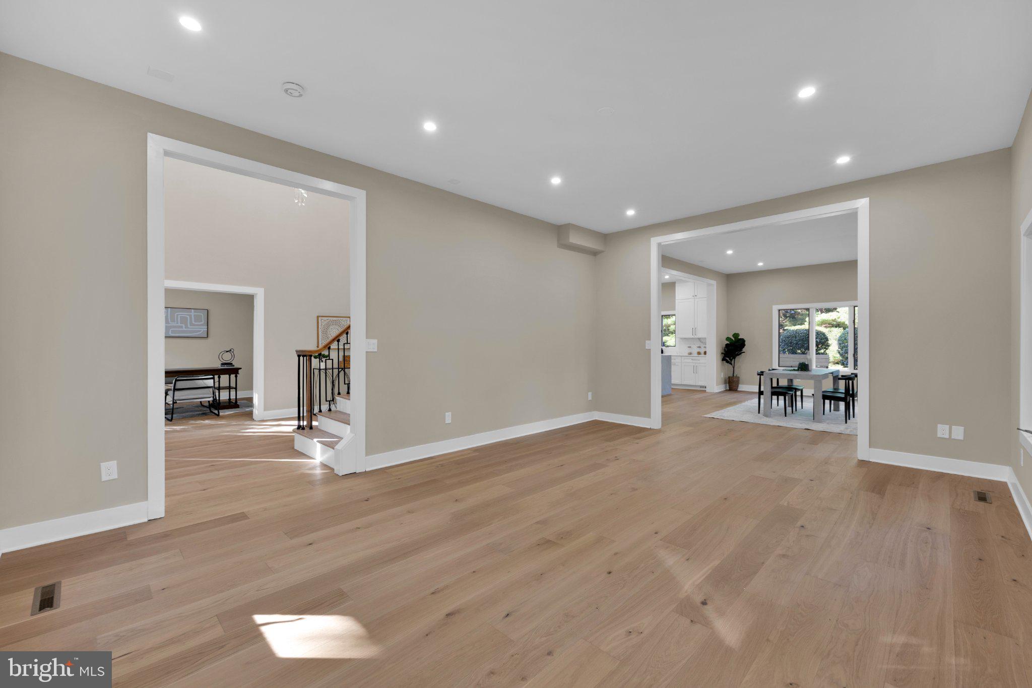 BURNHAM HILLS - Residential