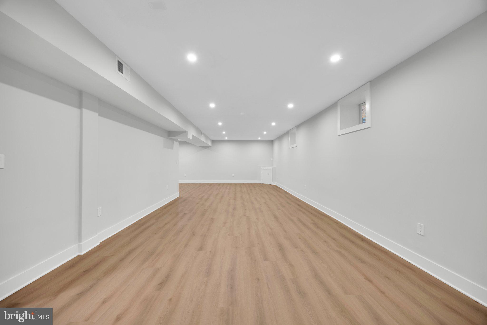 BURNHAM HILLS - Residential
