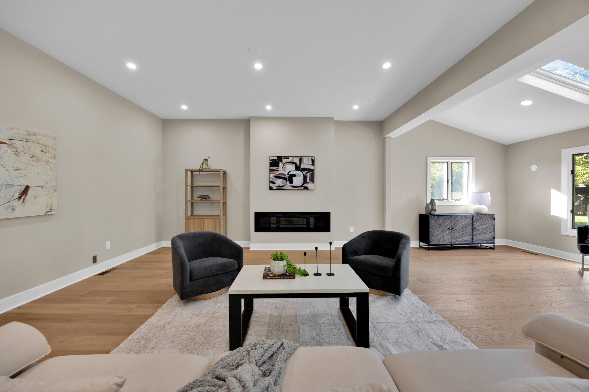 BURNHAM HILLS - Residential