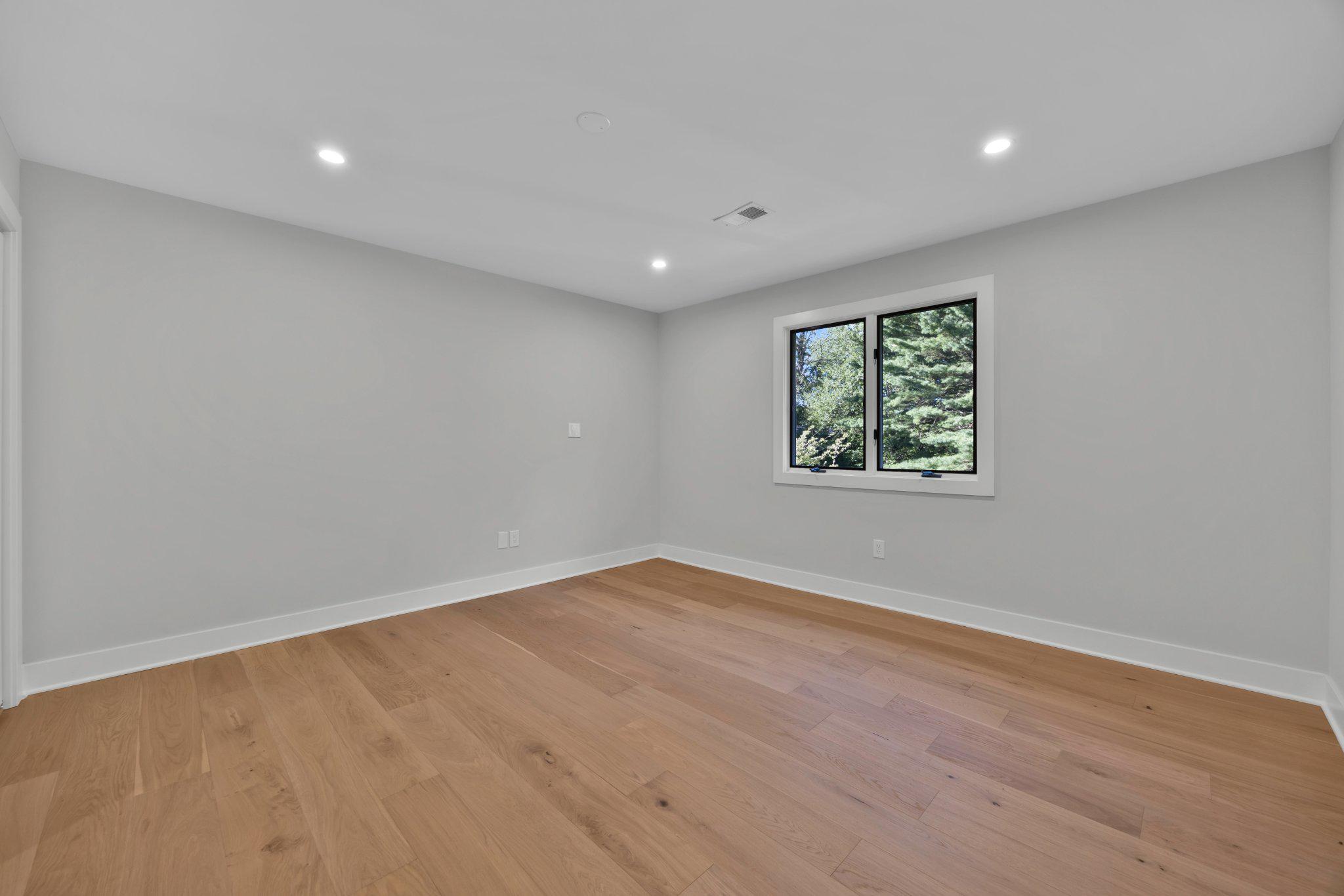 BURNHAM HILLS - Residential