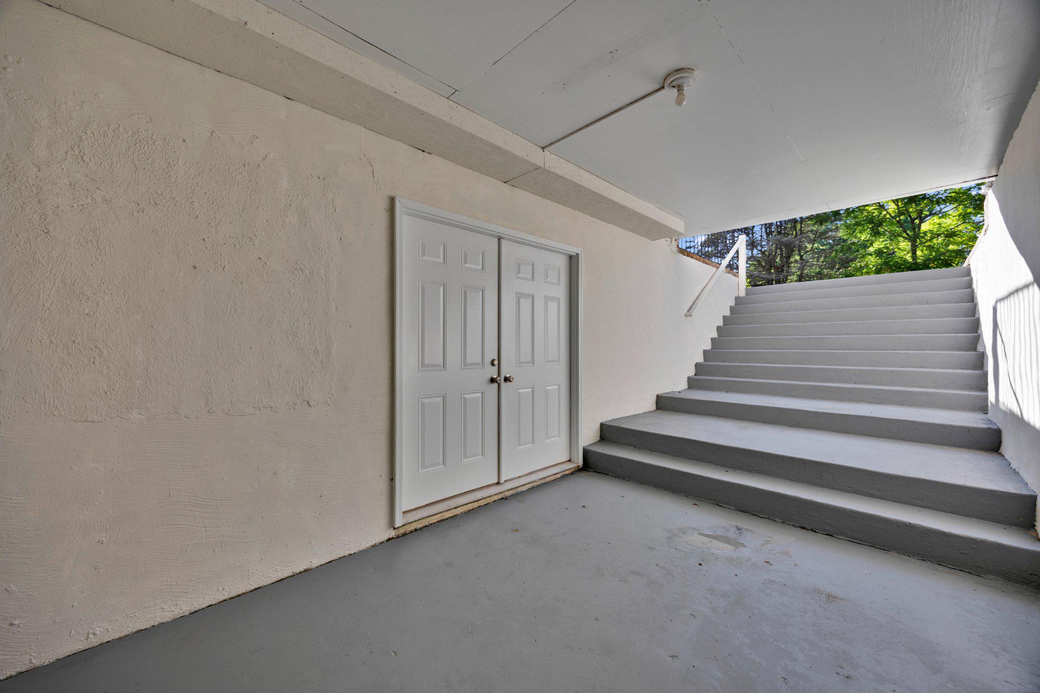 BURNHAM HILLS - Residential