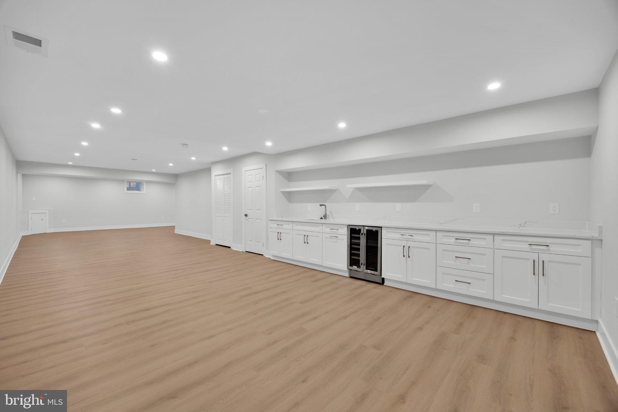 BURNHAM HILLS - Residential
