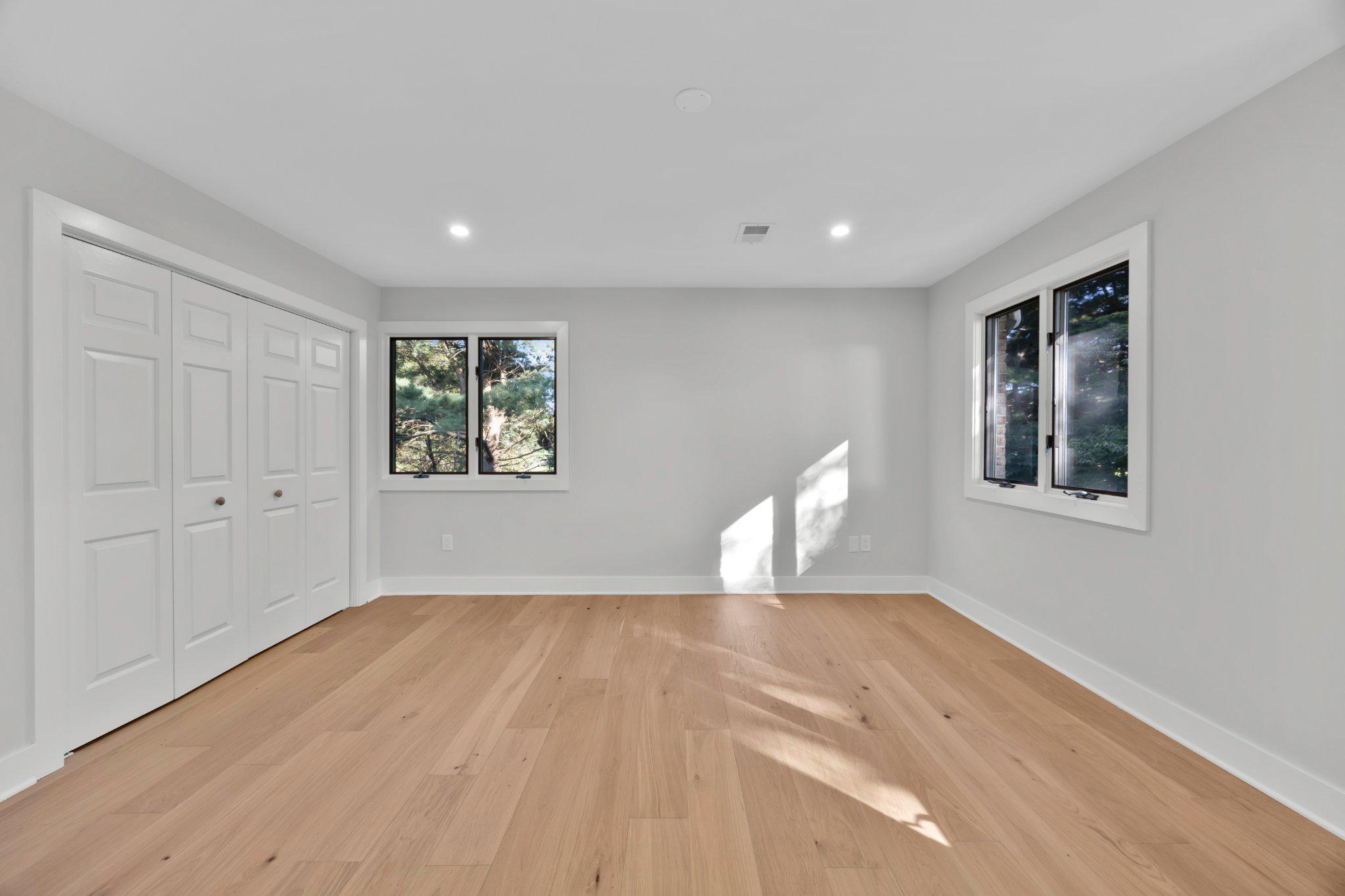 BURNHAM HILLS - Residential