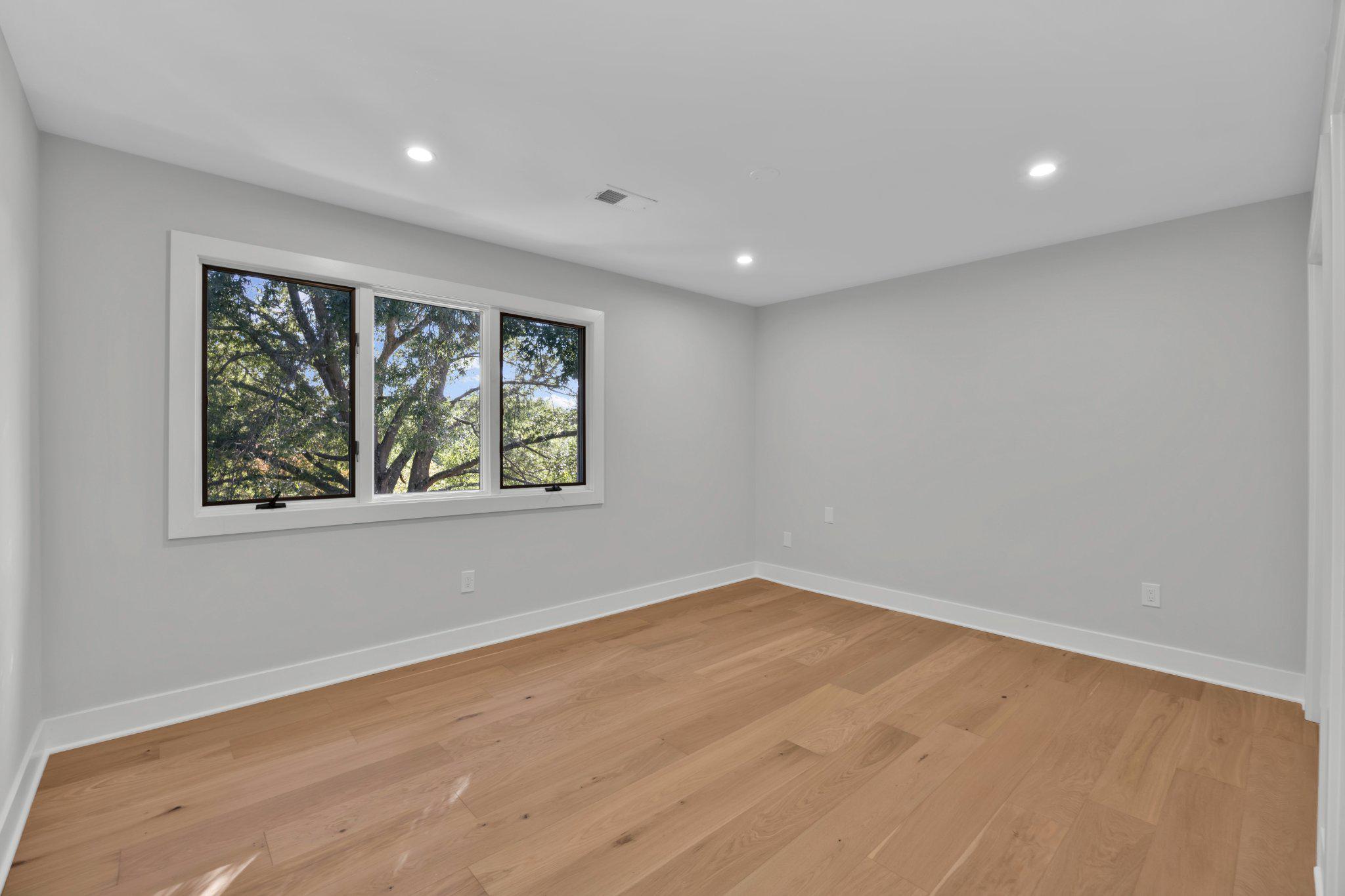 BURNHAM HILLS - Residential