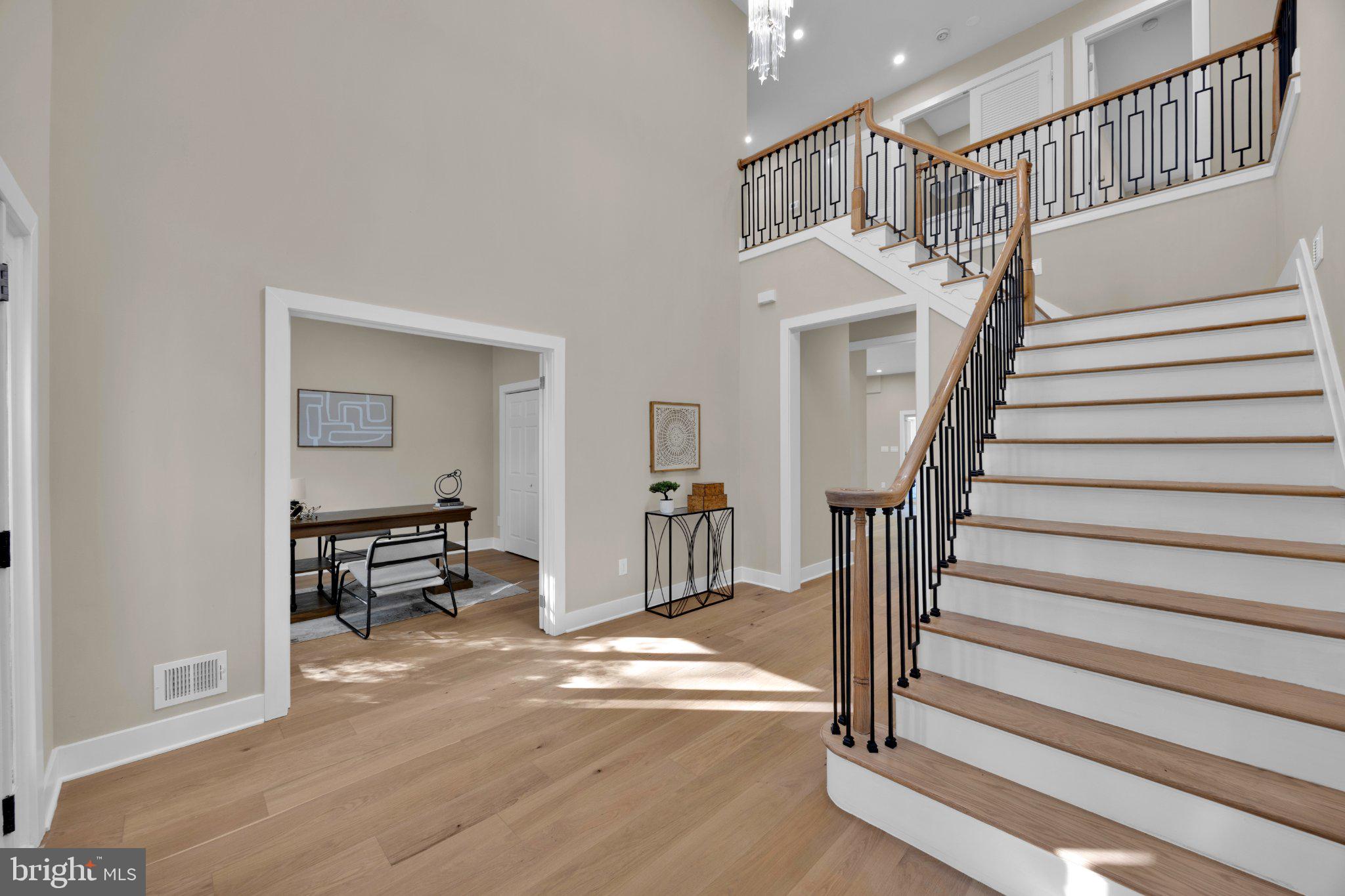 BURNHAM HILLS - Residential