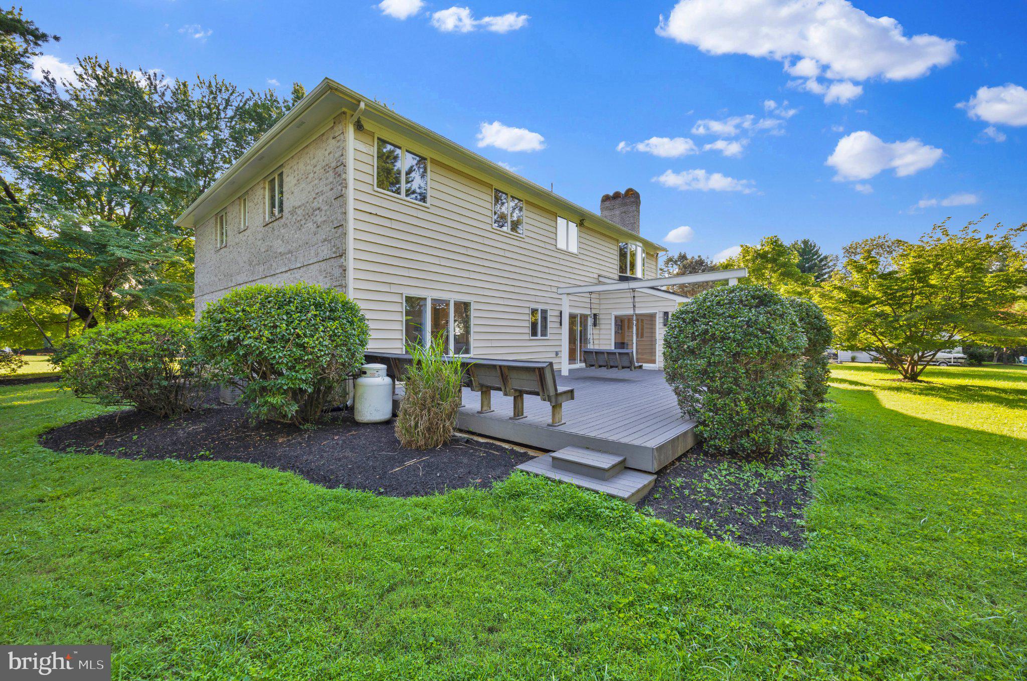 BURNHAM HILLS - Residential