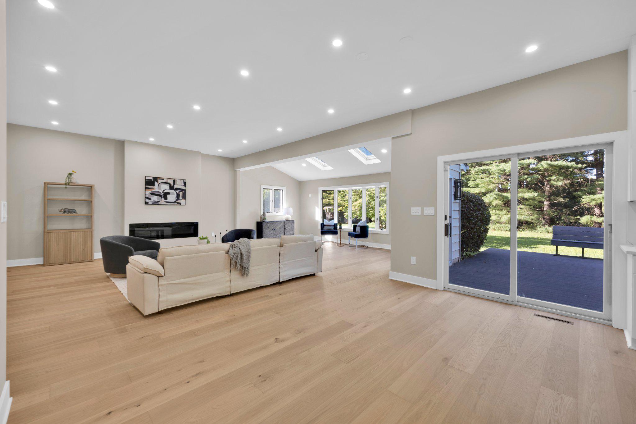 BURNHAM HILLS - Residential