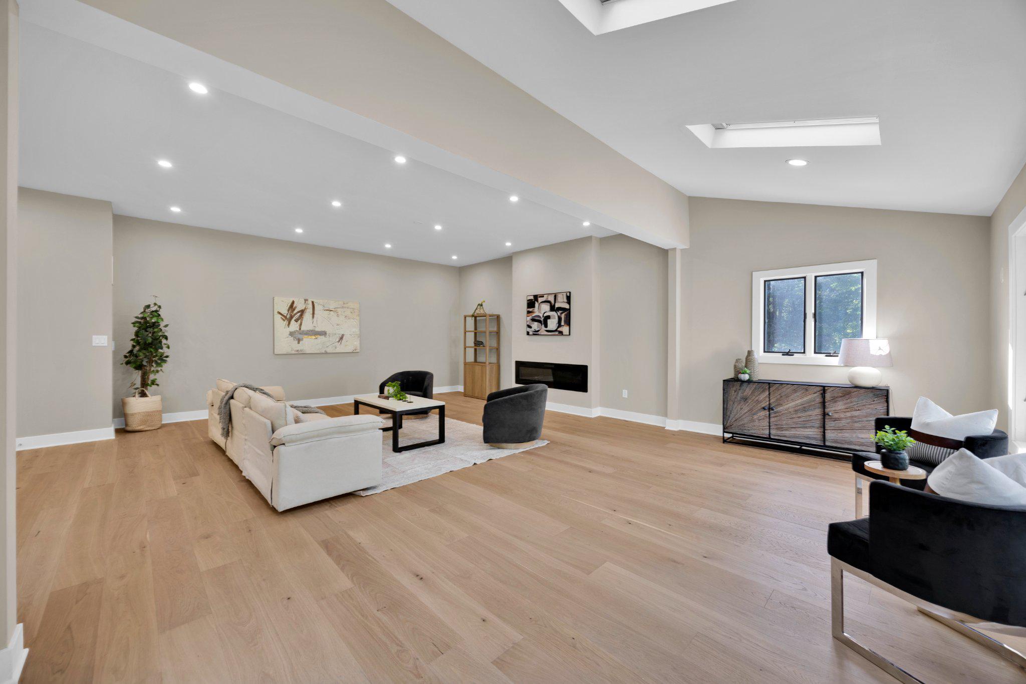 BURNHAM HILLS - Residential