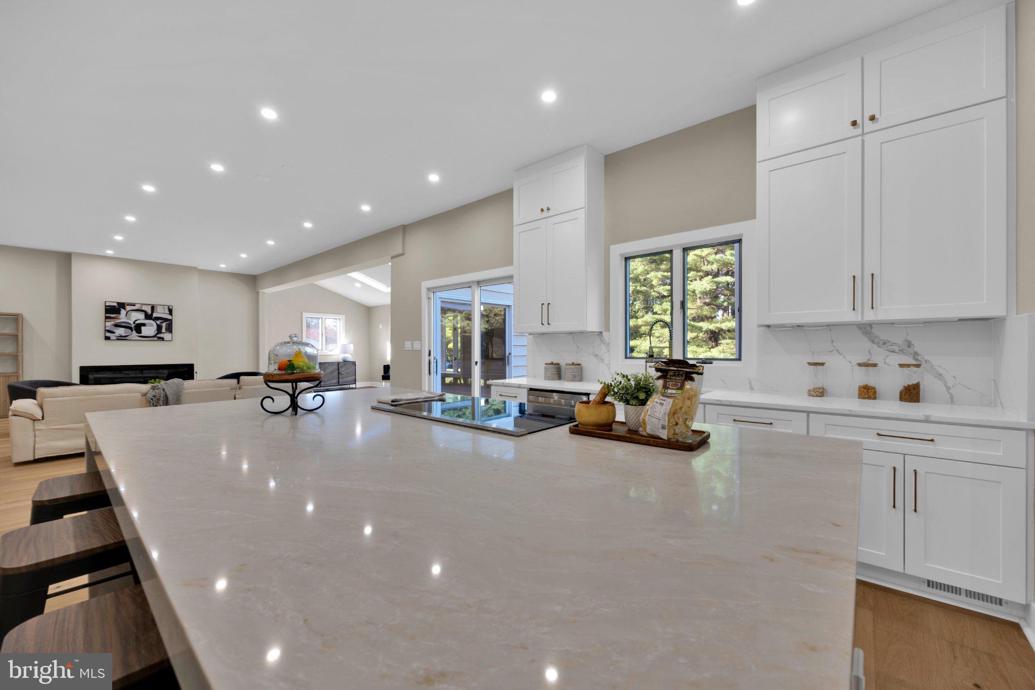 BURNHAM HILLS - Residential