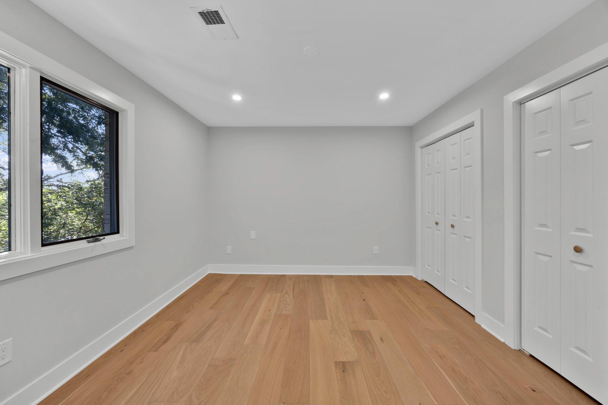 BURNHAM HILLS - Residential