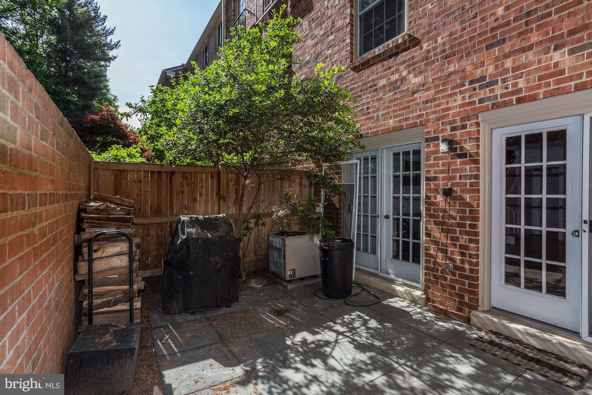 WESLEY HEIGHTS - Residential Lease
