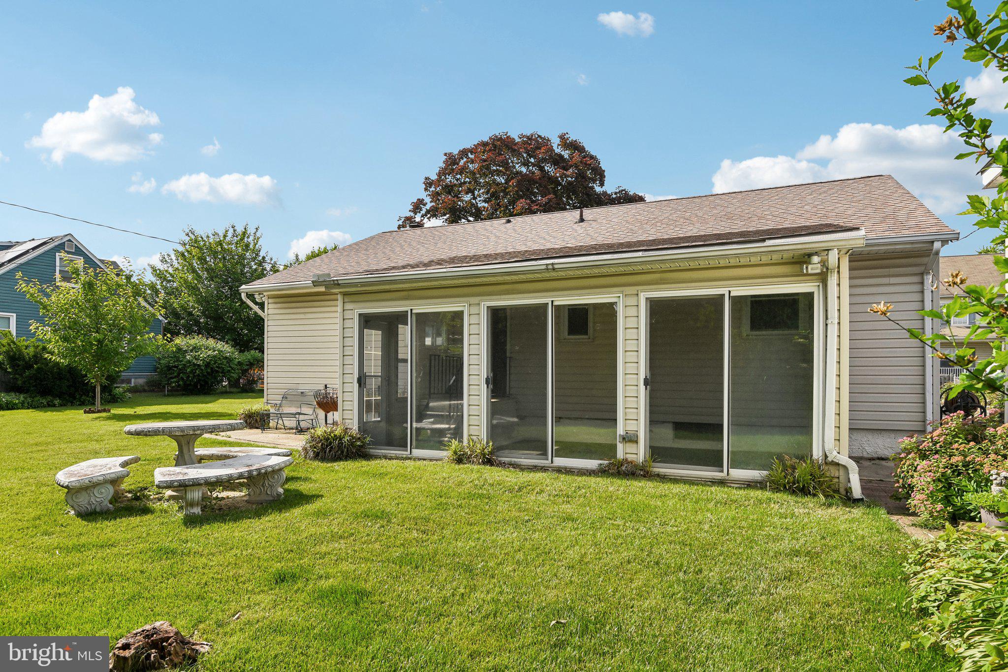 ARUNDEL GARDENS - Residential