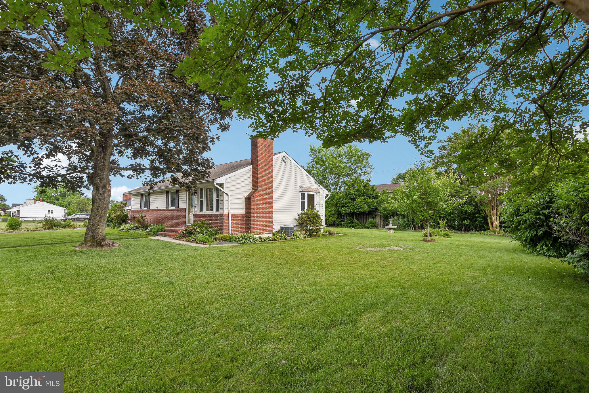 ARUNDEL GARDENS - Residential