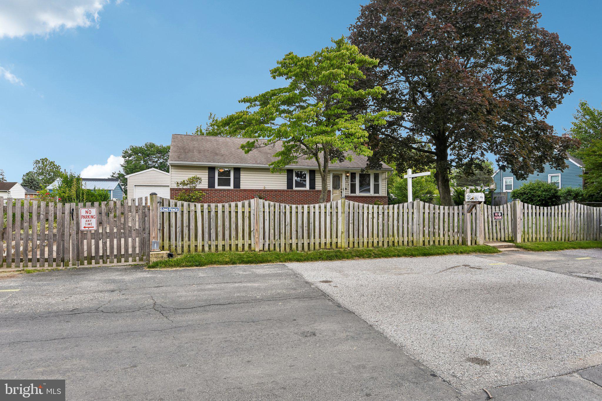 ARUNDEL GARDENS - Residential