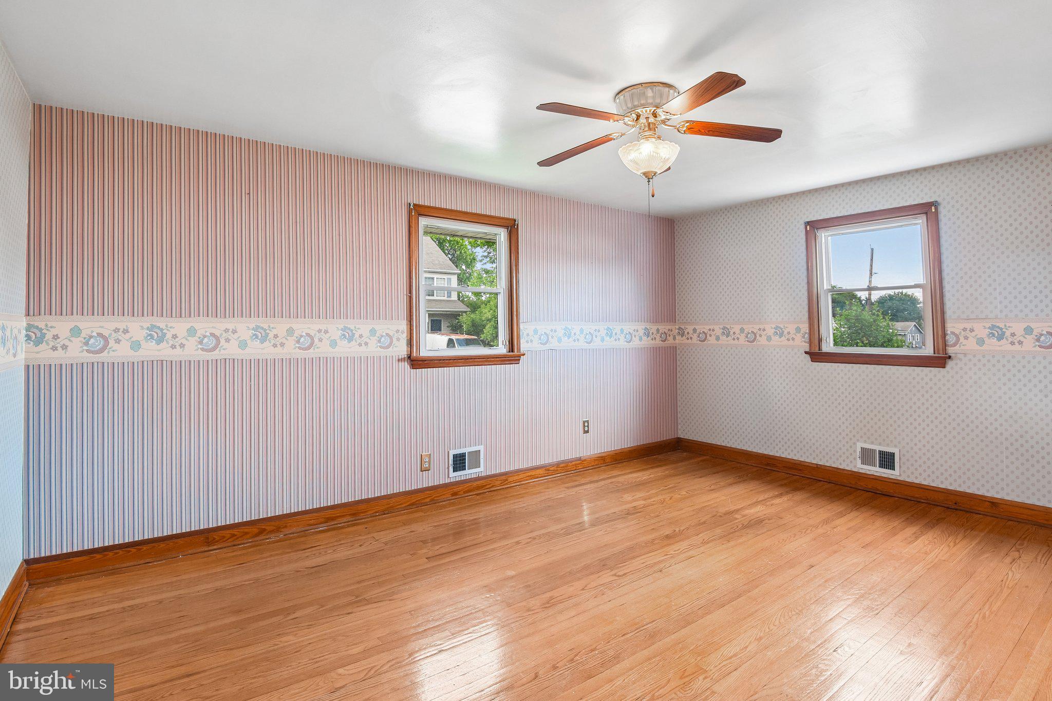 ARUNDEL GARDENS - Residential
