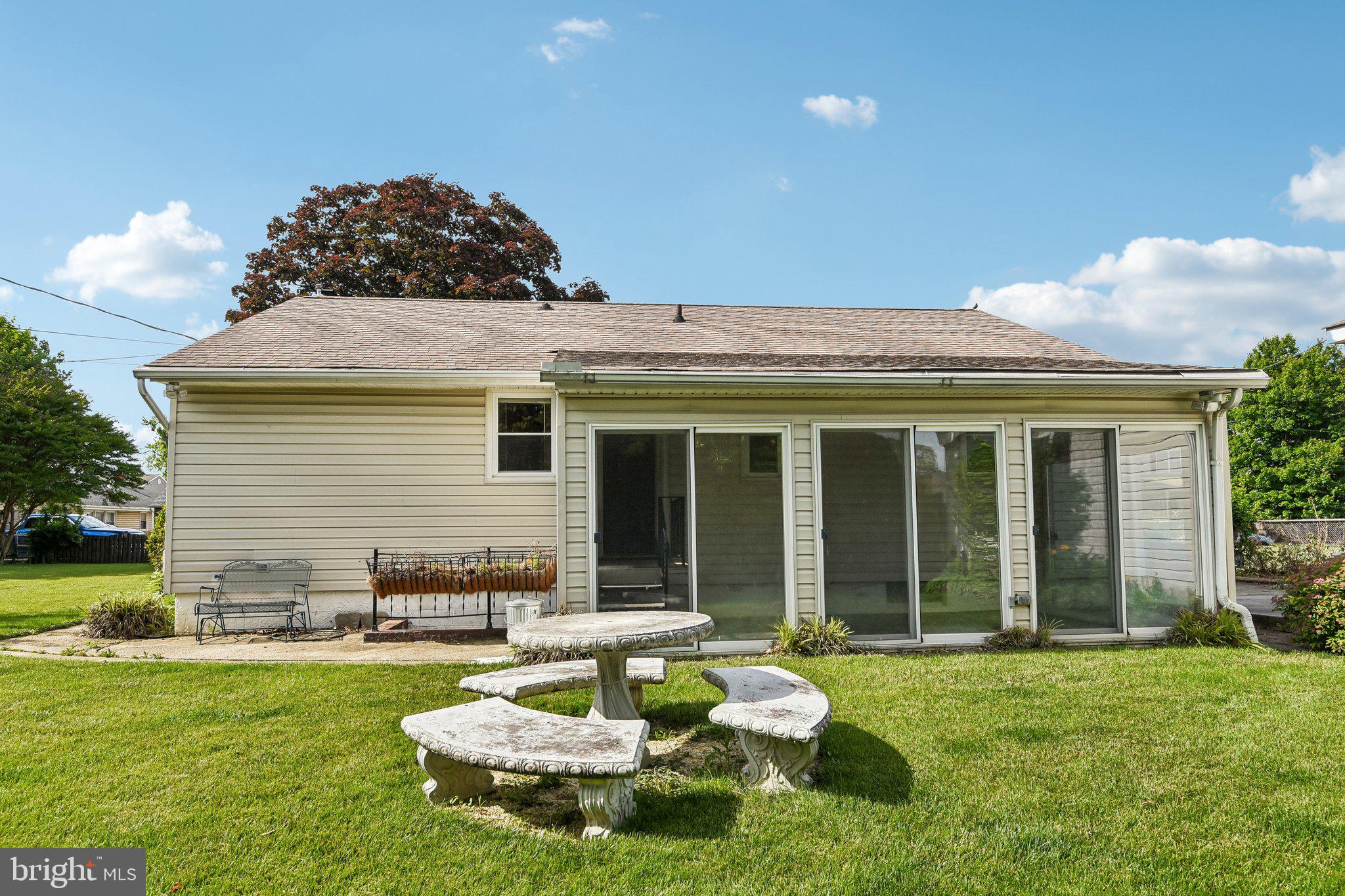 ARUNDEL GARDENS - Residential