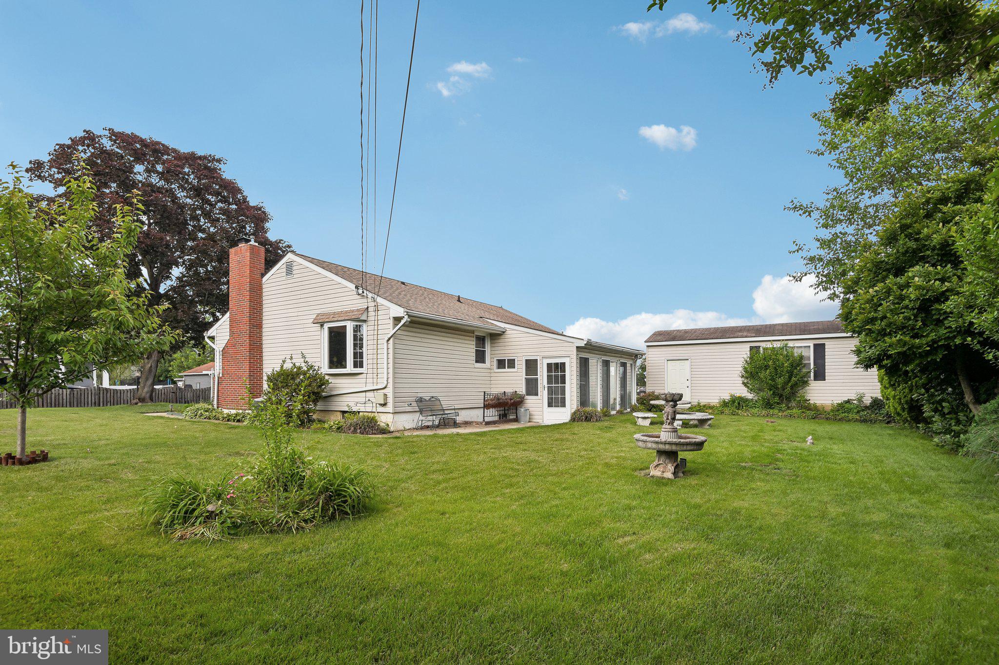 ARUNDEL GARDENS - Residential