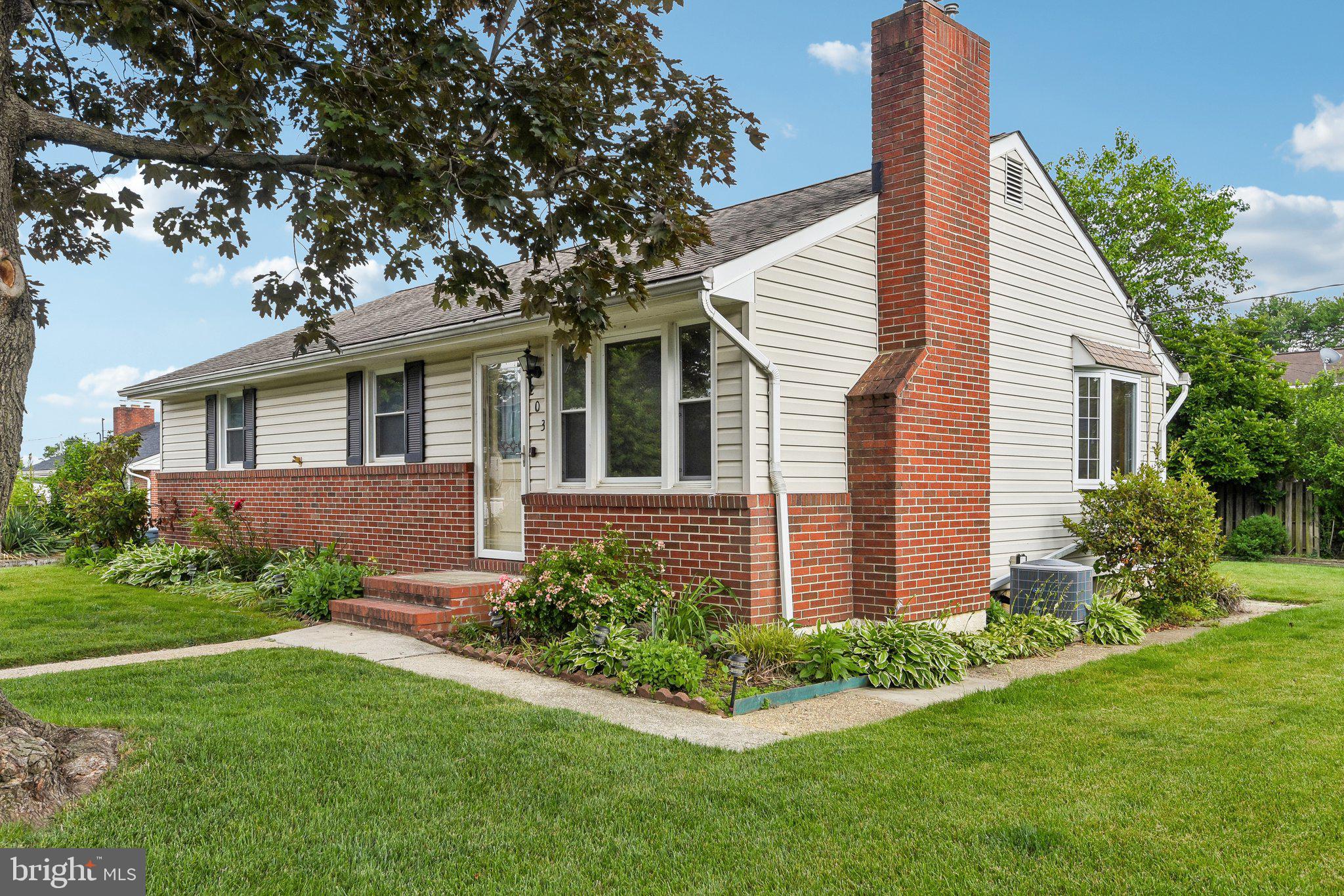 ARUNDEL GARDENS - Residential