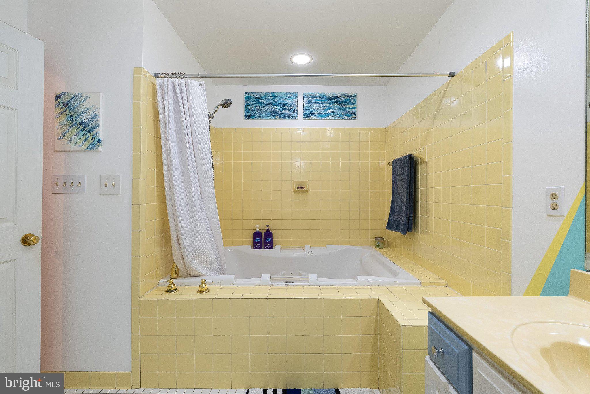 OAKMONT - Residential