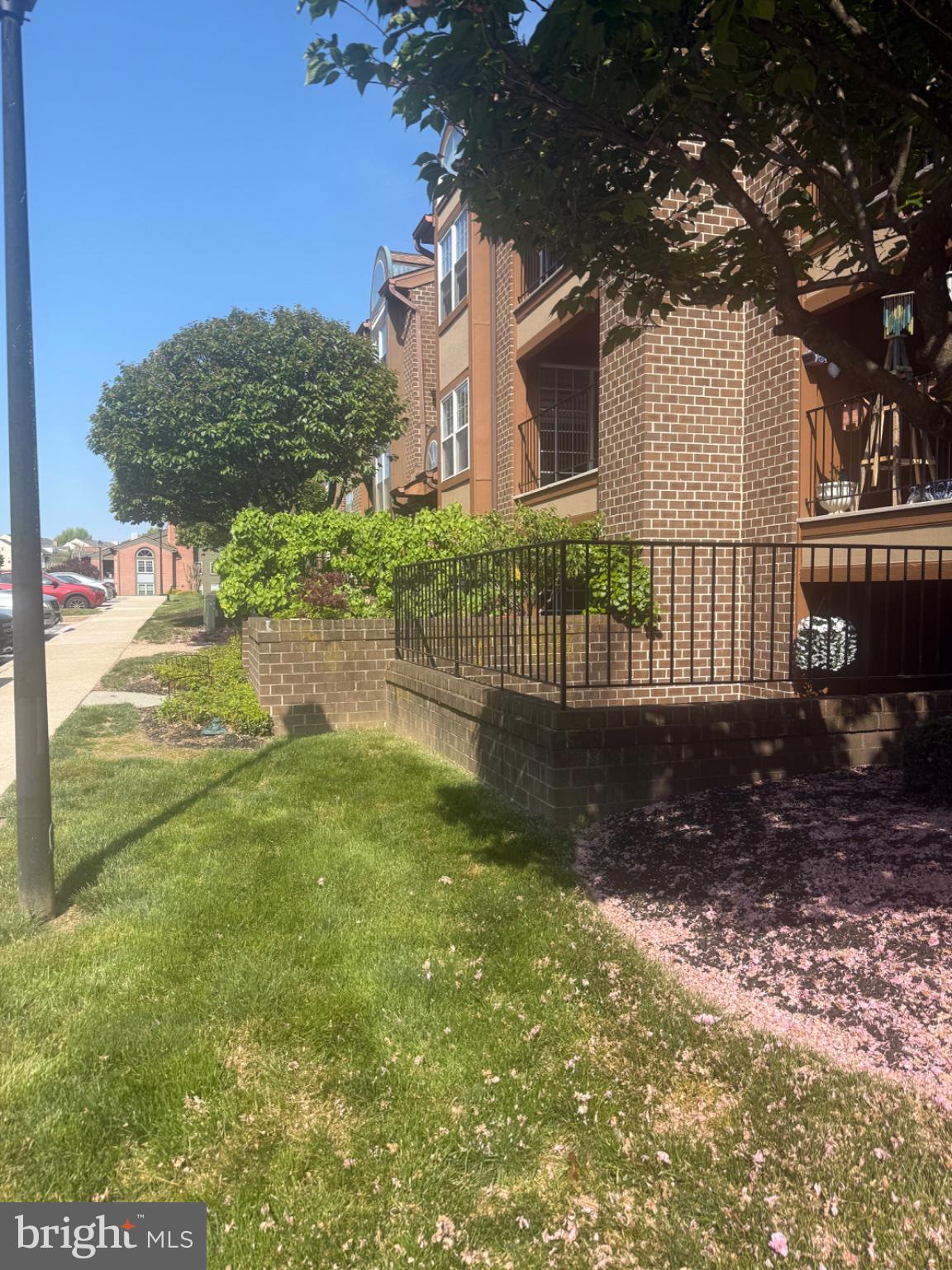 THE FALLS - Residential Lease