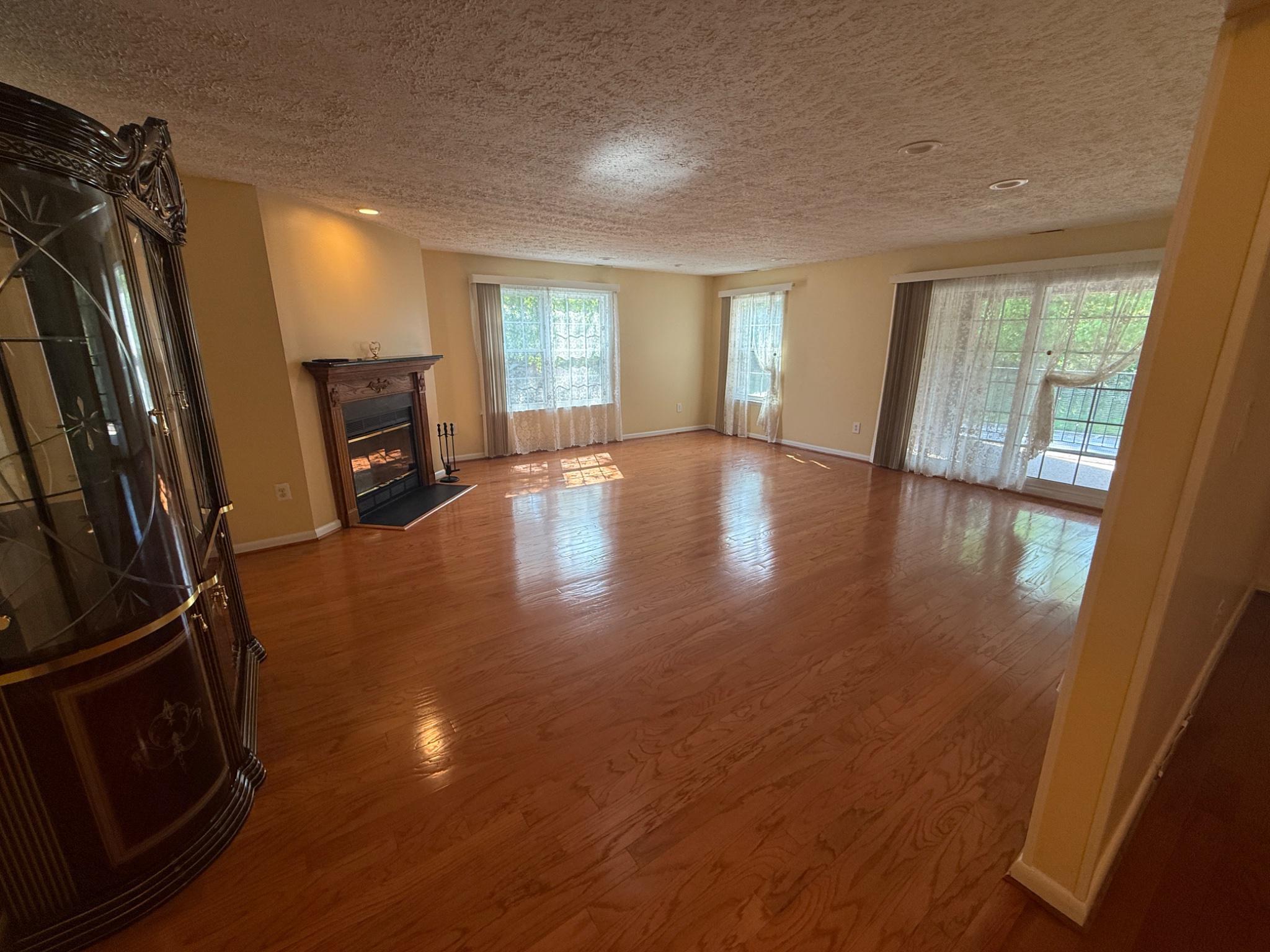 THE FALLS - Residential Lease