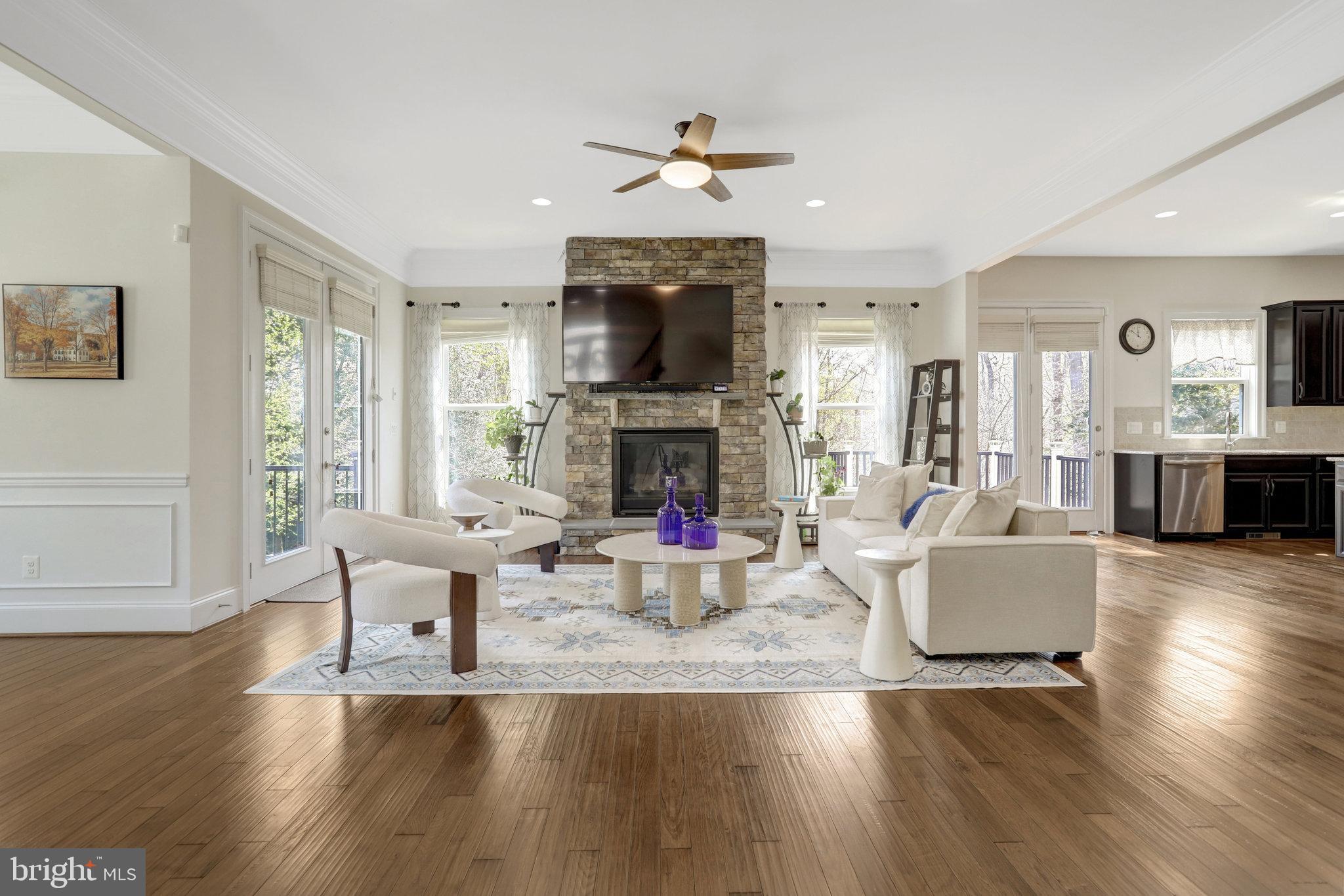 PARK POINTE - Residential